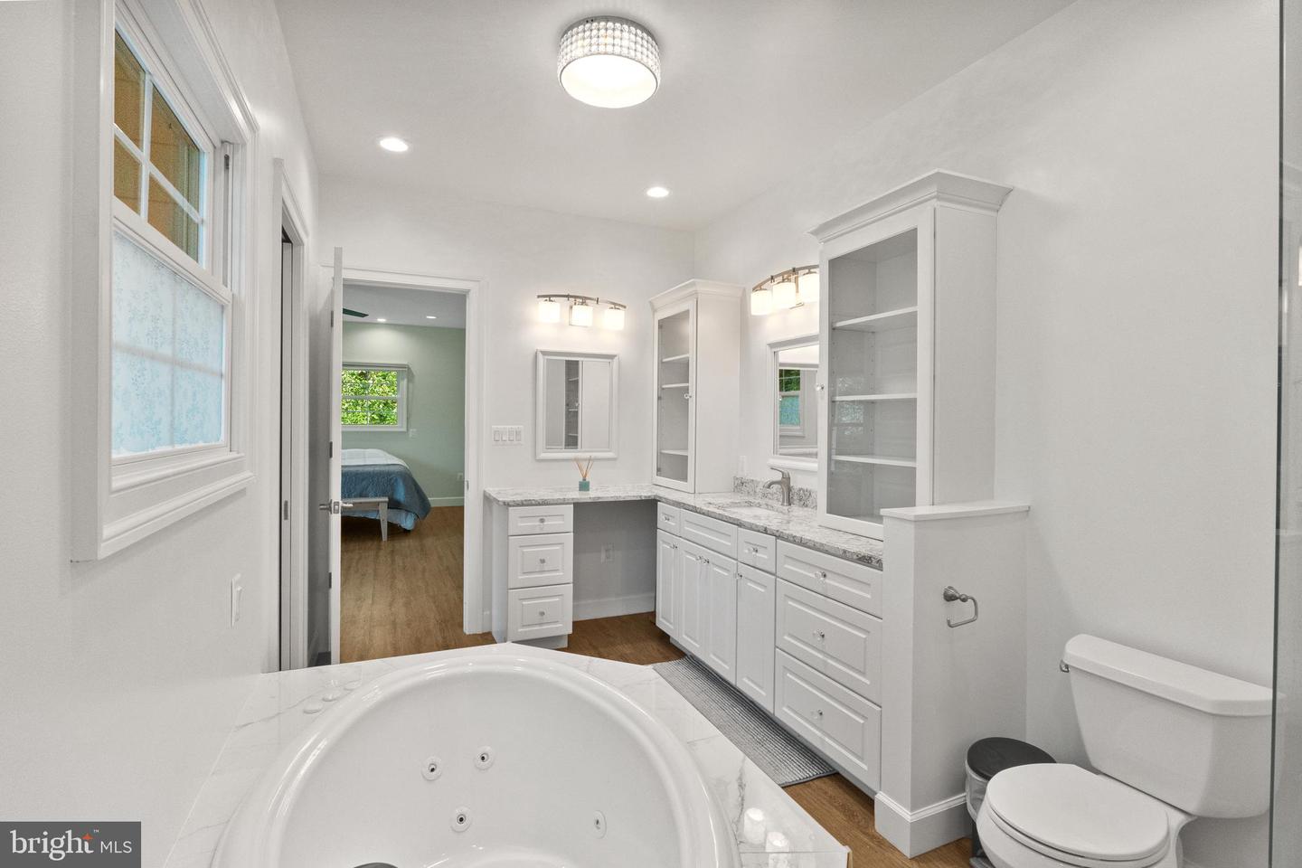 5104 BIRCH LN, ANNANDALE, Virginia 22003, 5 Bedrooms Bedrooms, ,4 BathroomsBathrooms,Residential,For sale,5104 BIRCH LN,VAFX2249254 MLS # VAFX2249254