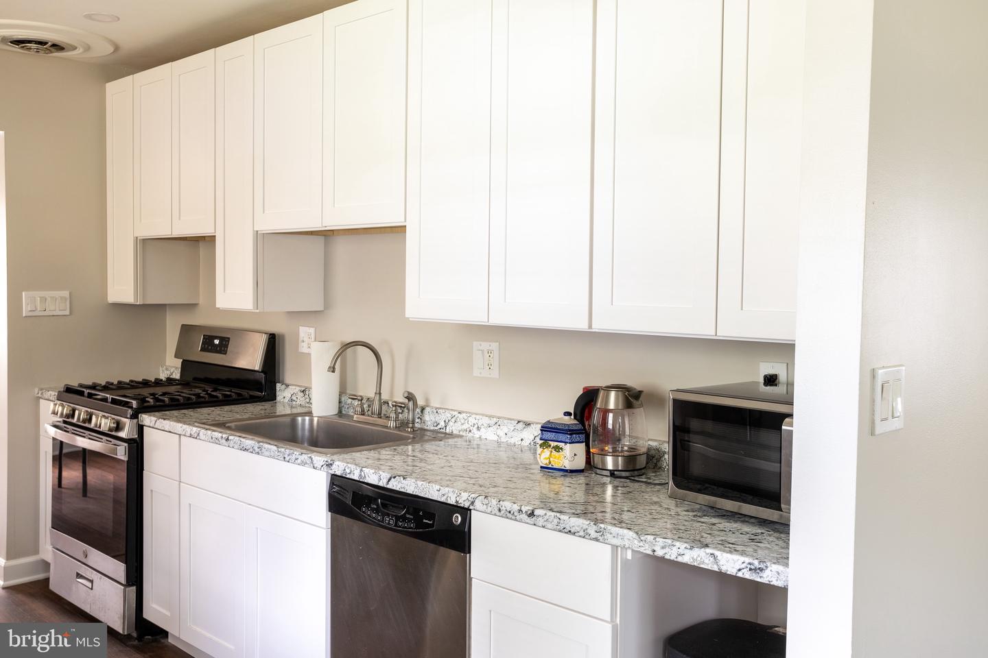 7526 ALBEMARLE DR, MANASSAS, Virginia 20111, 4 Bedrooms Bedrooms, ,2 BathroomsBathrooms,Residential,For sale,7526 ALBEMARLE DR,VAPW2097686 MLS # VAPW2097686