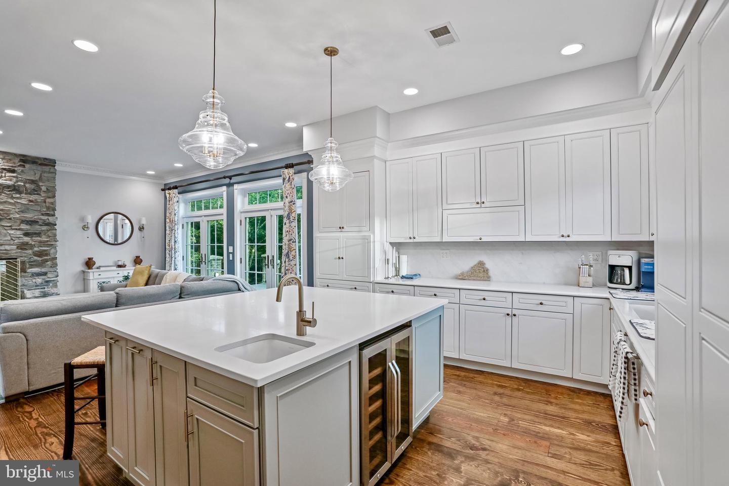207 WESTVIEW DR, WINCHESTER, Virginia 22603, 7 Bedrooms Bedrooms, ,4 BathroomsBathrooms,Residential,For sale,207 WESTVIEW DR,VAFV2035104 MLS # VAFV2035104