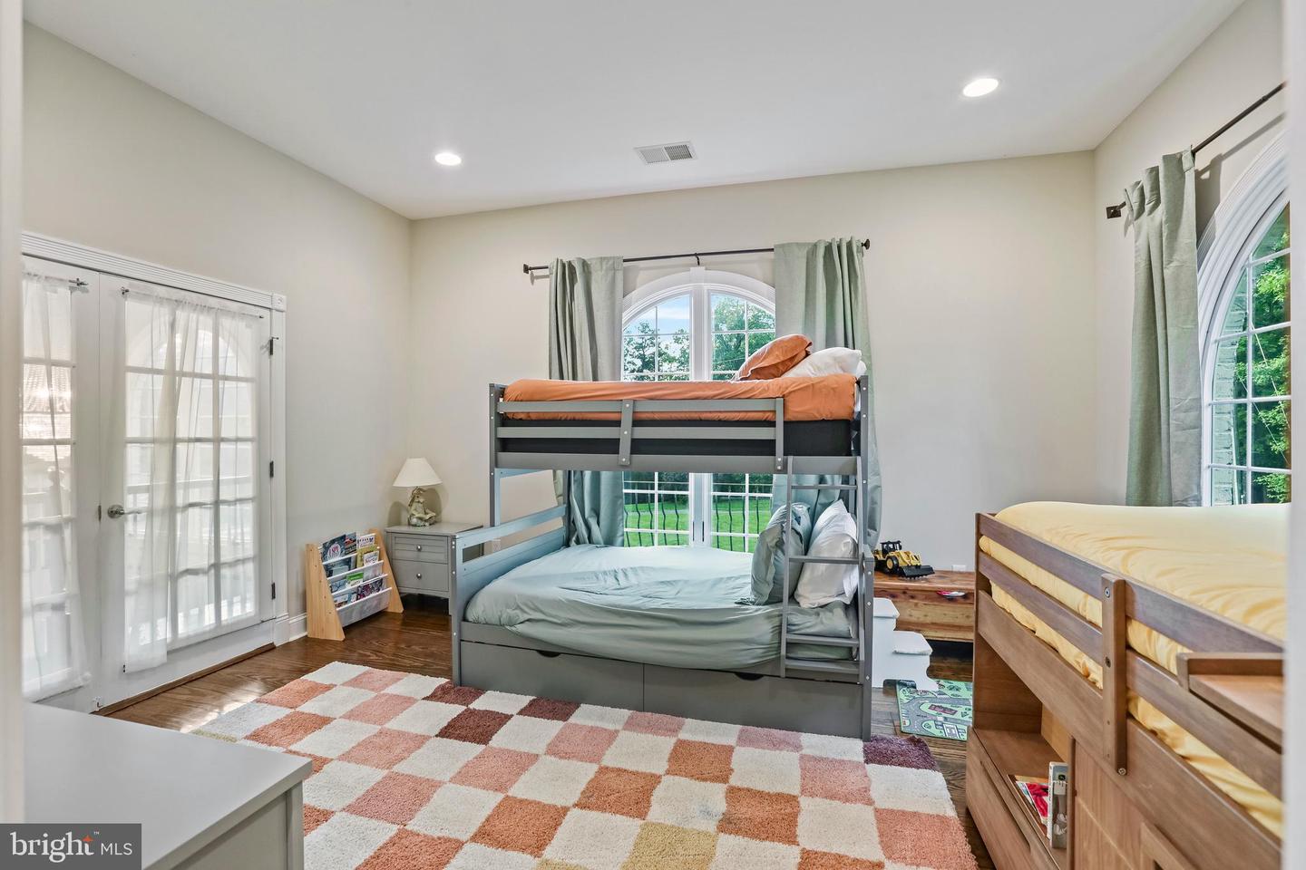 207 WESTVIEW DR, WINCHESTER, Virginia 22603, 7 Bedrooms Bedrooms, ,4 BathroomsBathrooms,Residential,For sale,207 WESTVIEW DR,VAFV2035104 MLS # VAFV2035104