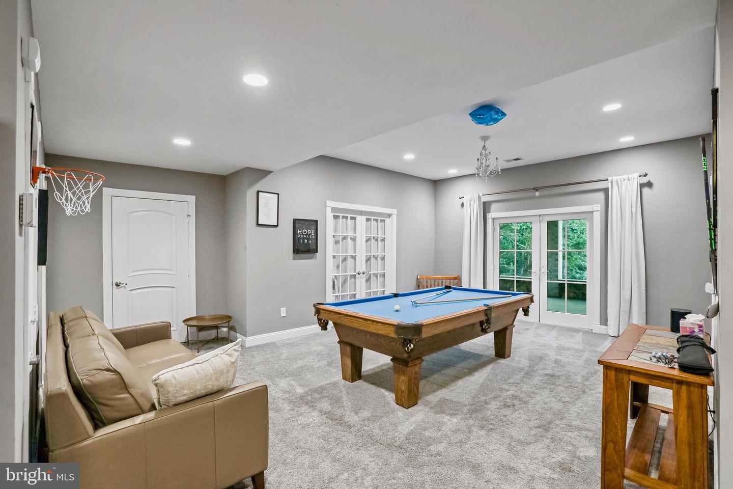 207 WESTVIEW DR, WINCHESTER, Virginia 22603, 7 Bedrooms Bedrooms, ,4 BathroomsBathrooms,Residential,For sale,207 WESTVIEW DR,VAFV2035104 MLS # VAFV2035104
