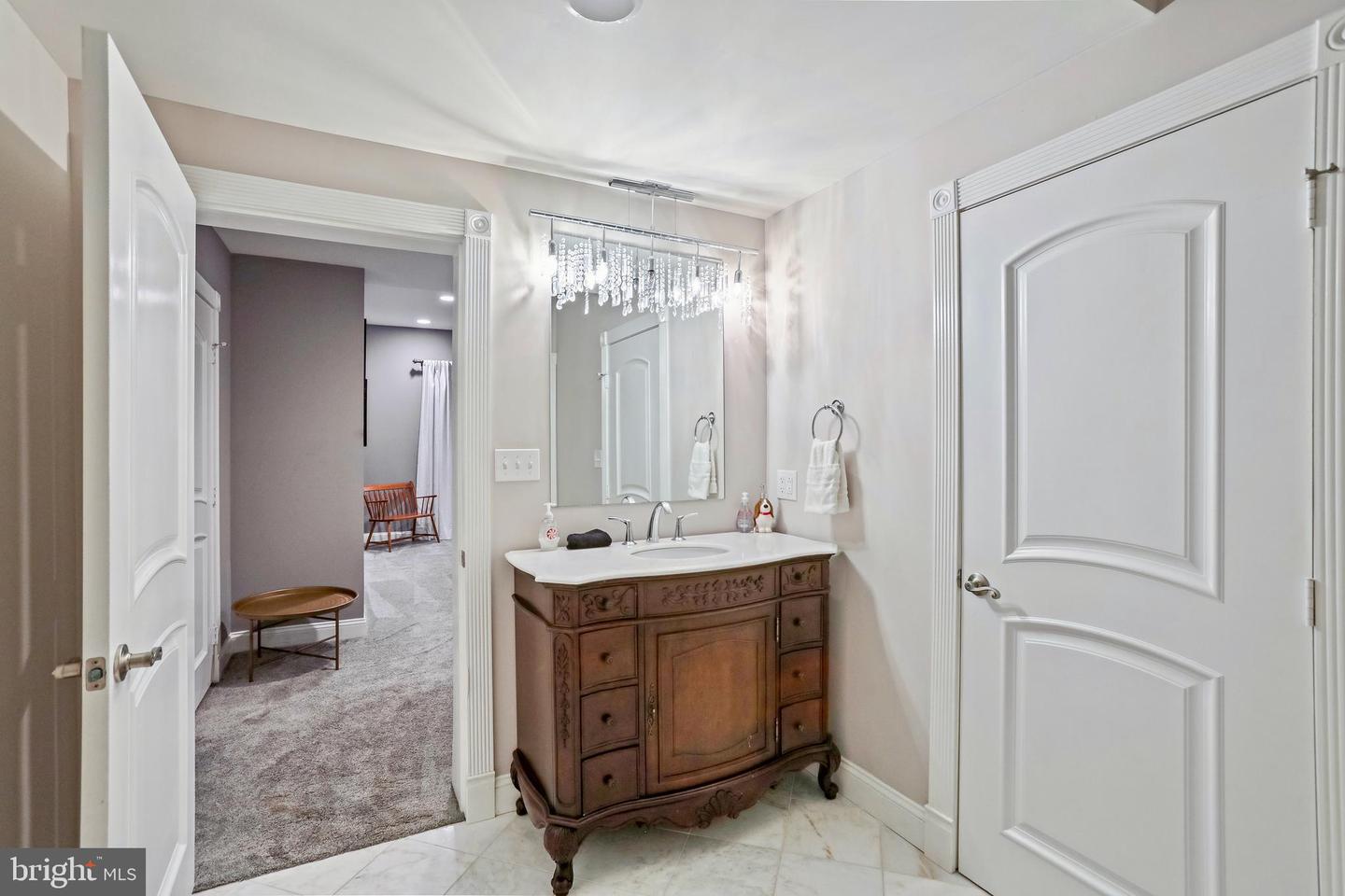 207 WESTVIEW DR, WINCHESTER, Virginia 22603, 7 Bedrooms Bedrooms, ,4 BathroomsBathrooms,Residential,For sale,207 WESTVIEW DR,VAFV2035104 MLS # VAFV2035104