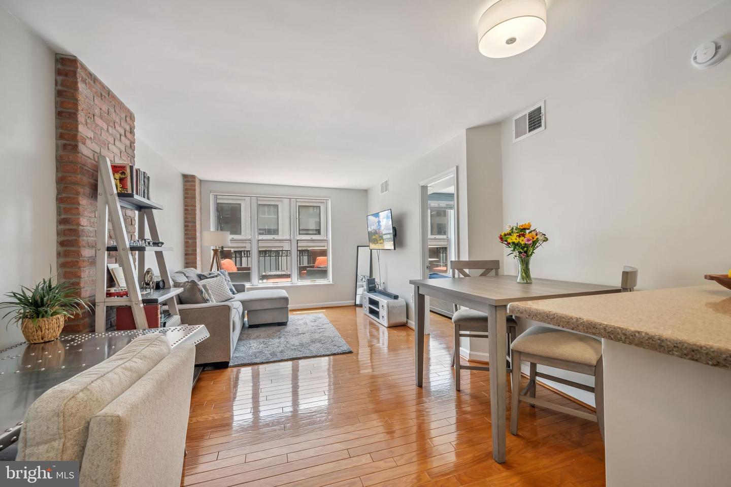 601 PENNSYLVANIA AVE NW #812, WASHINGTON, District Of Columbia 20004, 1 Bedroom Bedrooms, ,1 BathroomBathrooms,Residential,For sale,601 PENNSYLVANIA AVE NW #812,DCDC2207786 MLS # DCDC2207786