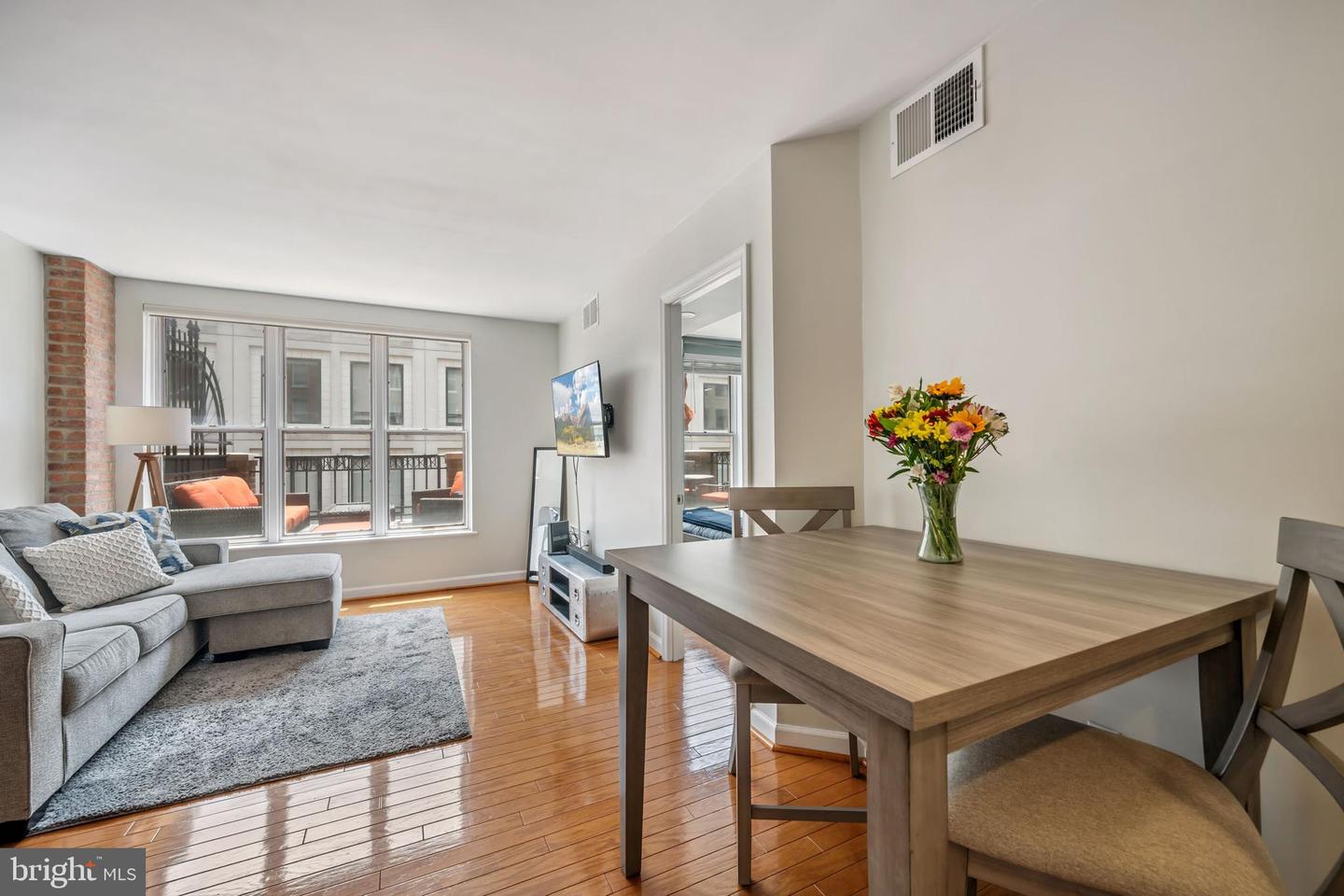 601 PENNSYLVANIA AVE NW #812, WASHINGTON, District Of Columbia 20004, 1 Bedroom Bedrooms, ,1 BathroomBathrooms,Residential,For sale,601 PENNSYLVANIA AVE NW #812,DCDC2207786 MLS # DCDC2207786