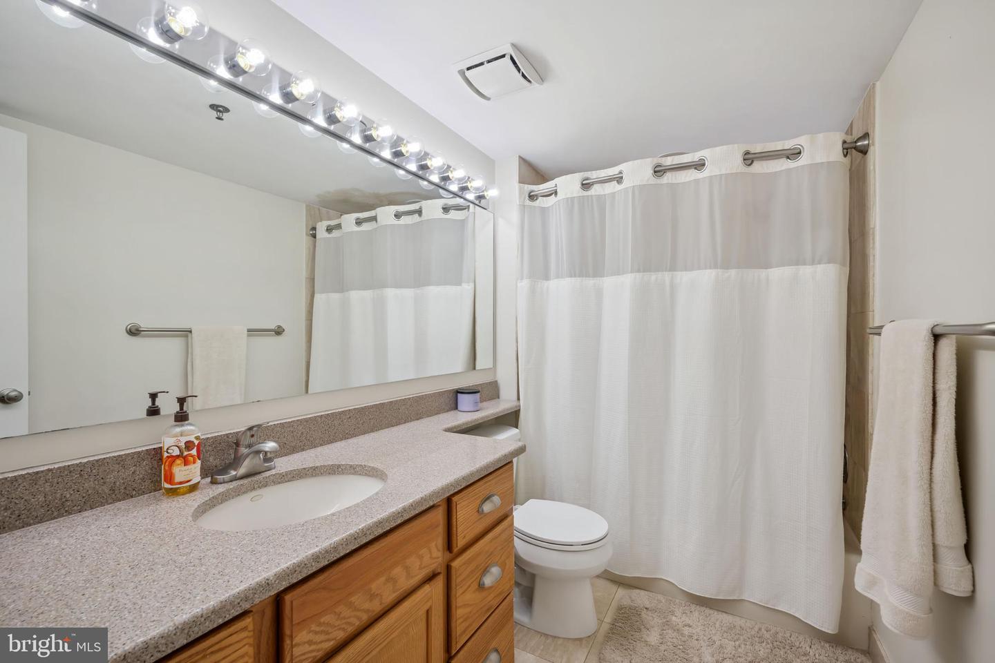 601 PENNSYLVANIA AVE NW #812, WASHINGTON, District Of Columbia 20004, 1 Bedroom Bedrooms, ,1 BathroomBathrooms,Residential,For sale,601 PENNSYLVANIA AVE NW #812,DCDC2207786 MLS # DCDC2207786