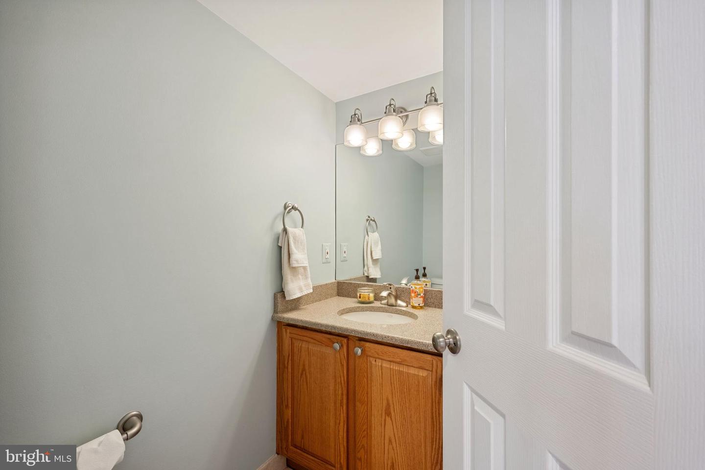 601 PENNSYLVANIA AVE NW #812, WASHINGTON, District Of Columbia 20004, 1 Bedroom Bedrooms, ,1 BathroomBathrooms,Residential,For sale,601 PENNSYLVANIA AVE NW #812,DCDC2207786 MLS # DCDC2207786