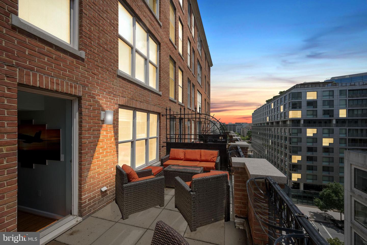 601 PENNSYLVANIA AVE NW #812, WASHINGTON, District Of Columbia 20004, 1 Bedroom Bedrooms, ,1 BathroomBathrooms,Residential,For sale,601 PENNSYLVANIA AVE NW #812,DCDC2207786 MLS # DCDC2207786