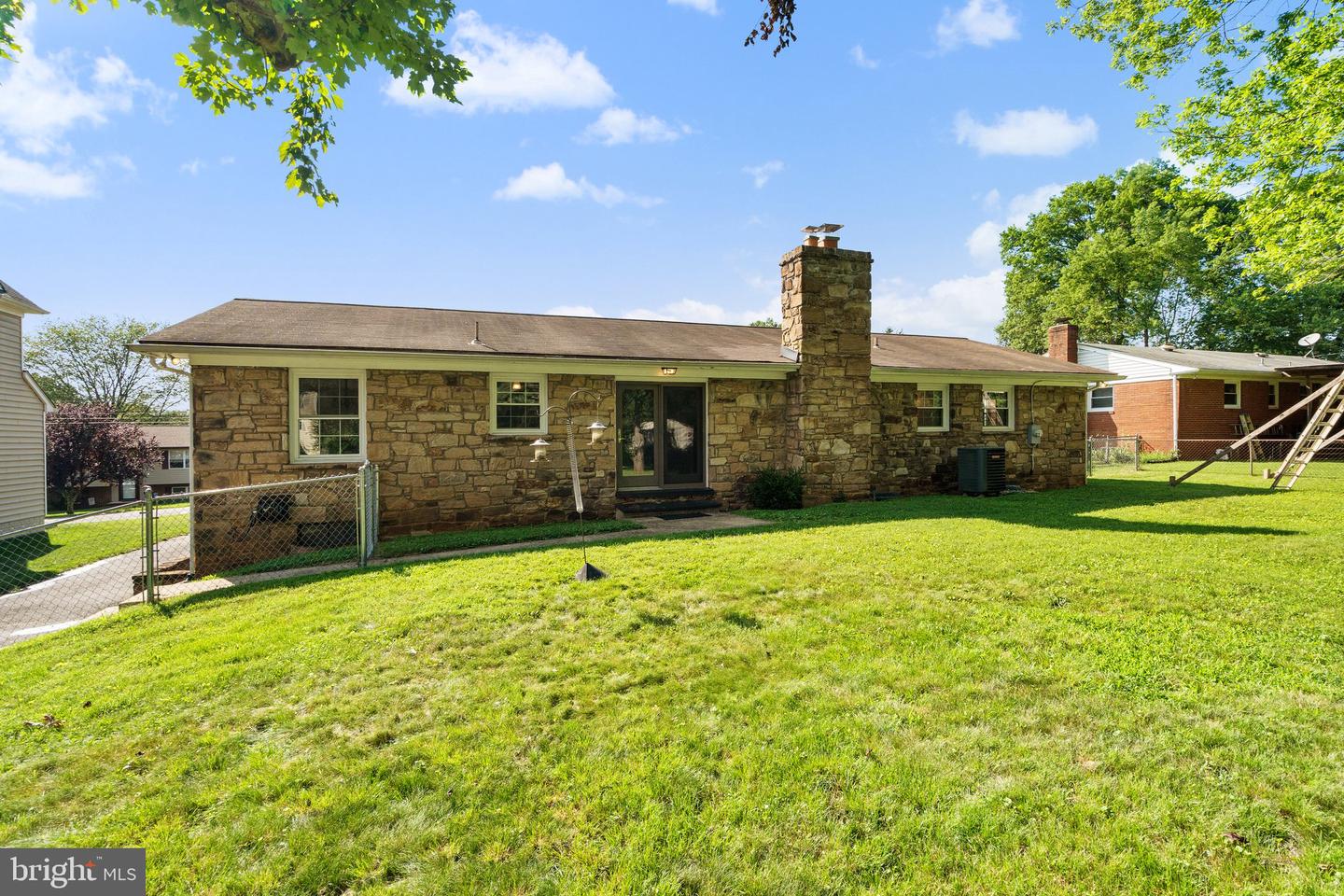 131 MOSER RD, WARRENTON, Virginia 20186, 4 Bedrooms Bedrooms, ,3 BathroomsBathrooms,Residential,For sale,131 MOSER RD,VAFQ2017210 MLS # VAFQ2017210
