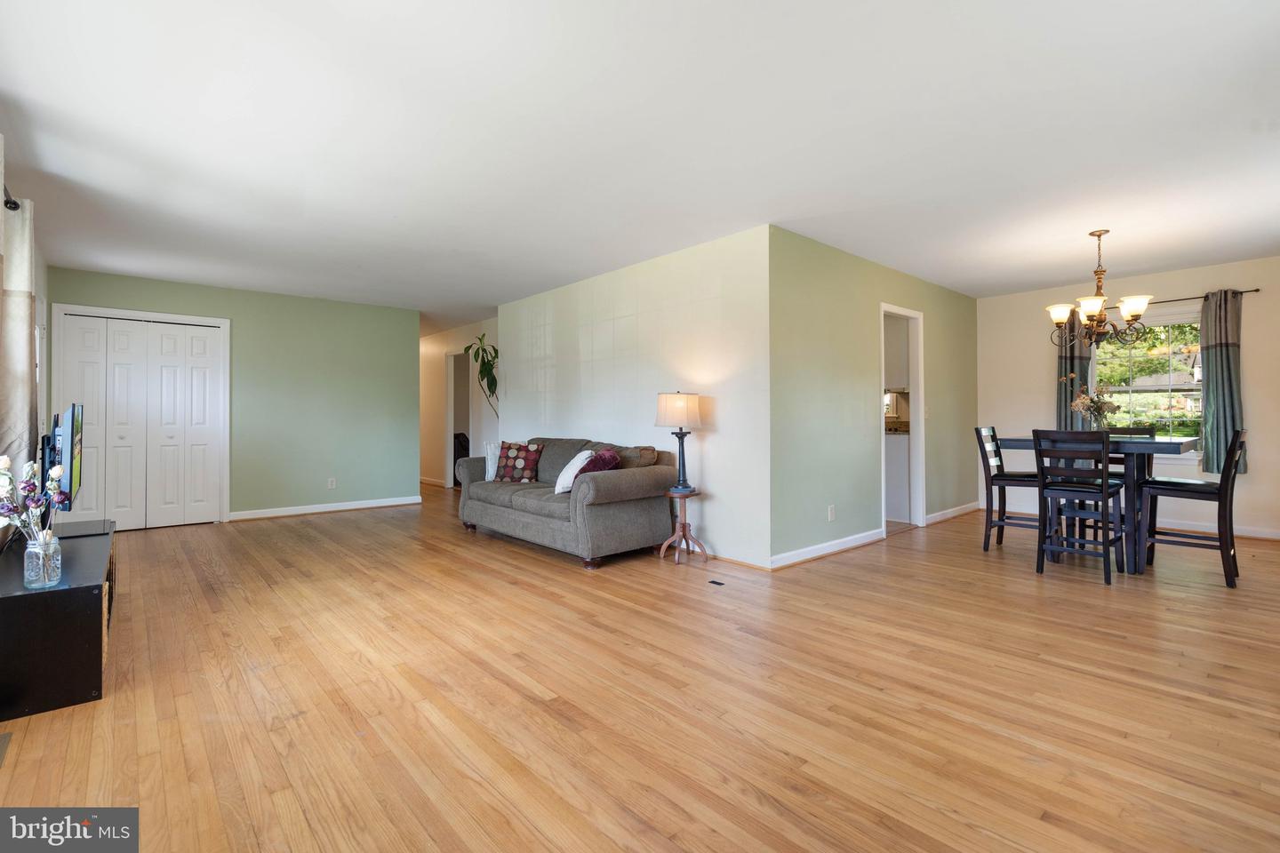 131 MOSER RD, WARRENTON, Virginia 20186, 4 Bedrooms Bedrooms, ,3 BathroomsBathrooms,Residential,For sale,131 MOSER RD,VAFQ2017210 MLS # VAFQ2017210
