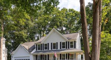4924 QUEENSBURY CIR, FREDERICKSBURG, Virginia 22408, 4 Bedrooms Bedrooms, ,3 BathroomsBathrooms,Residential,For sale,4924 QUEENSBURY CIR,VASP2034254 MLS # VASP2034254