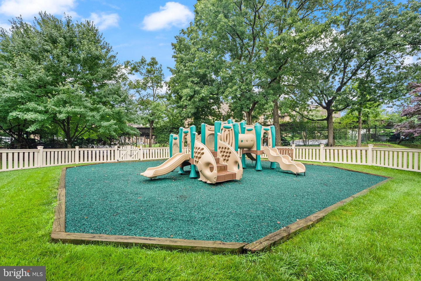 1475-C N VAN DORN ST, ALEXANDRIA, Virginia 22304, 2 Bedrooms Bedrooms, ,1 BathroomBathrooms,Residential,For sale,1475-C N VAN DORN ST,VAAX2047012 MLS # VAAX2047012