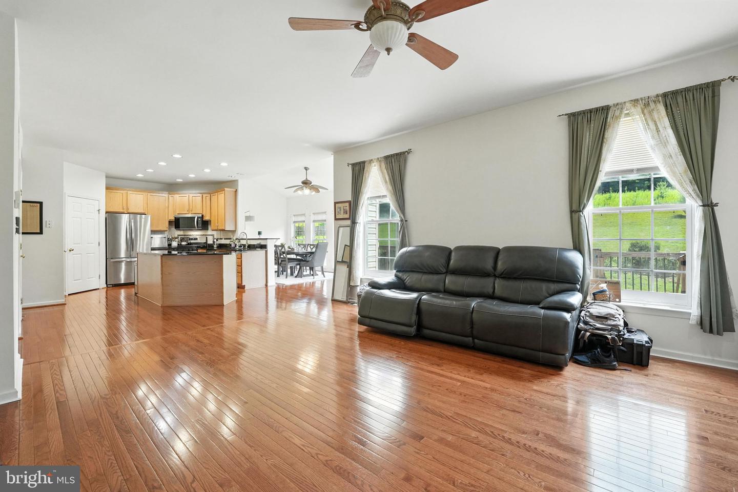 17665 AVENEL LN, DUMFRIES, Virginia 22026, 5 Bedrooms Bedrooms, ,3 BathroomsBathrooms,Residential,For sale,17665 AVENEL LN,VAPW2098188 MLS # VAPW2098188