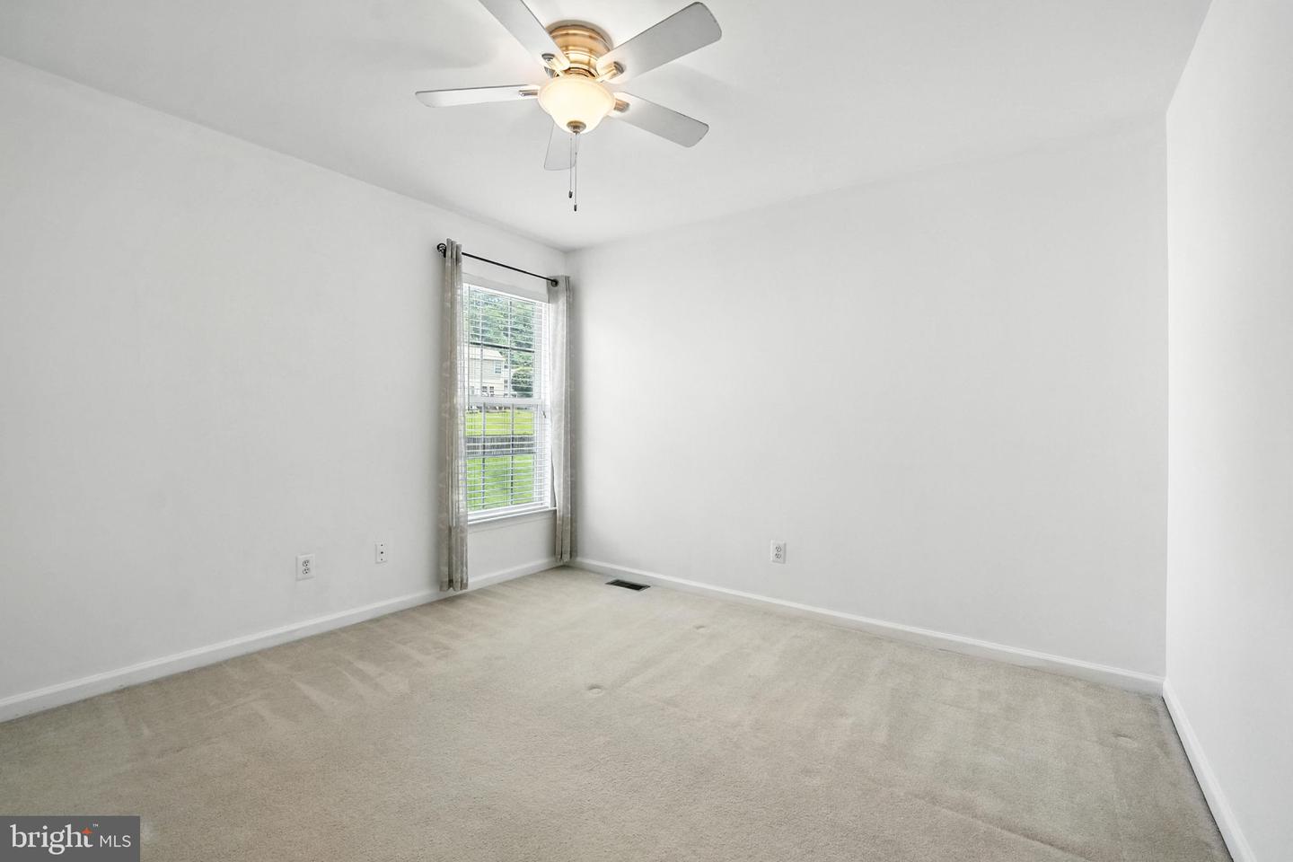 17665 AVENEL LN, DUMFRIES, Virginia 22026, 5 Bedrooms Bedrooms, ,3 BathroomsBathrooms,Residential,For sale,17665 AVENEL LN,VAPW2098188 MLS # VAPW2098188