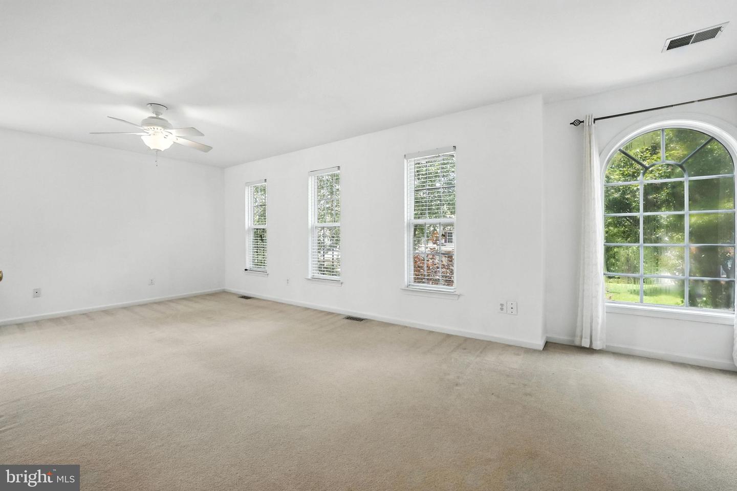 17665 AVENEL LN, DUMFRIES, Virginia 22026, 5 Bedrooms Bedrooms, ,3 BathroomsBathrooms,Residential,For sale,17665 AVENEL LN,VAPW2098188 MLS # VAPW2098188