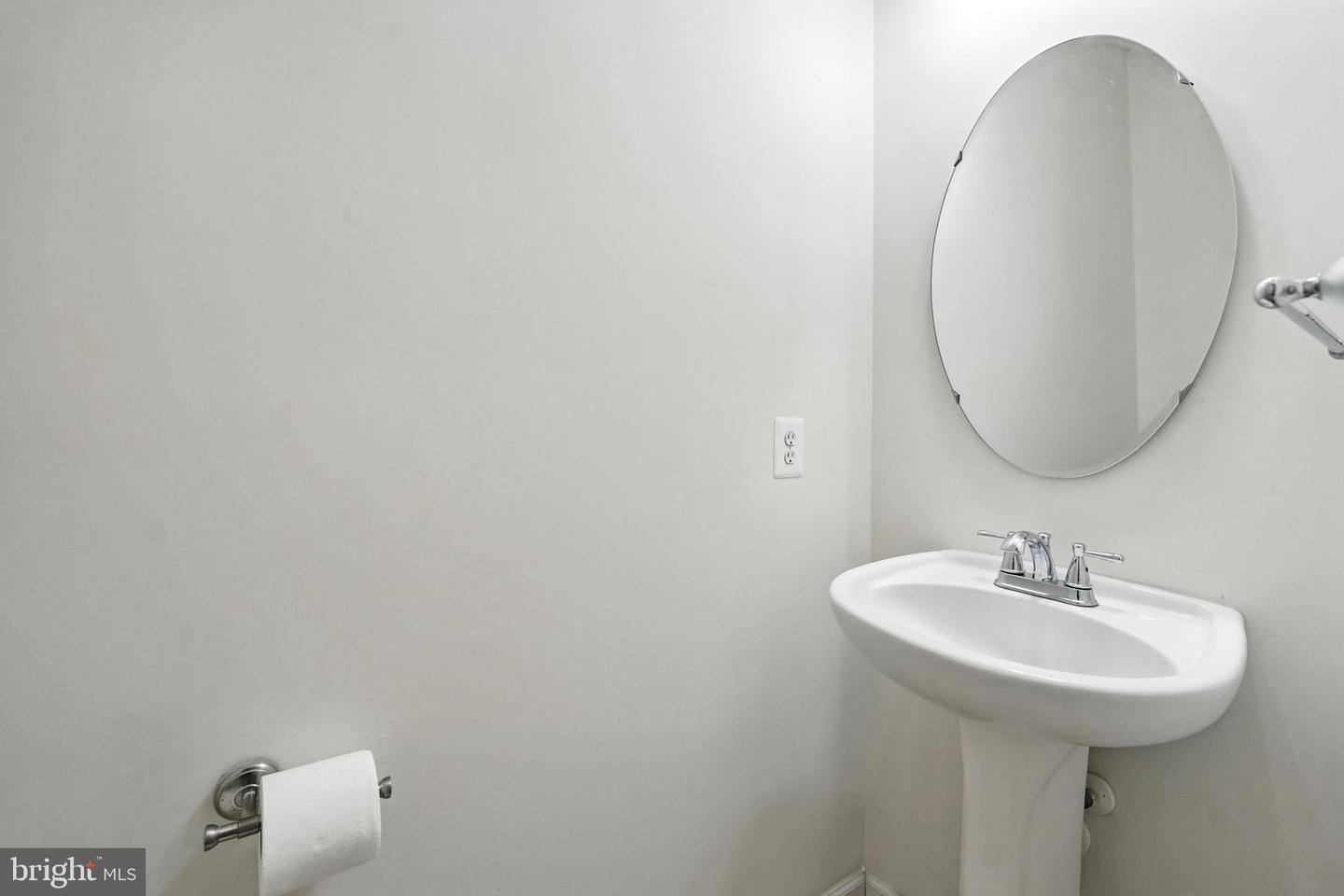 17665 AVENEL LN, DUMFRIES, Virginia 22026, 5 Bedrooms Bedrooms, ,3 BathroomsBathrooms,Residential,For sale,17665 AVENEL LN,VAPW2098188 MLS # VAPW2098188