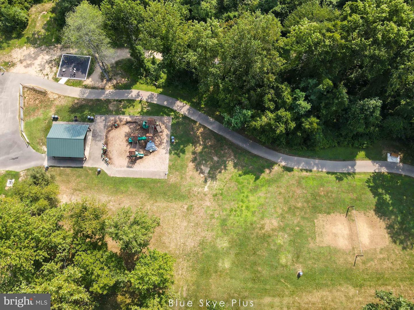 17665 AVENEL LN, DUMFRIES, Virginia 22026, 5 Bedrooms Bedrooms, ,3 BathroomsBathrooms,Residential,For sale,17665 AVENEL LN,VAPW2098188 MLS # VAPW2098188
