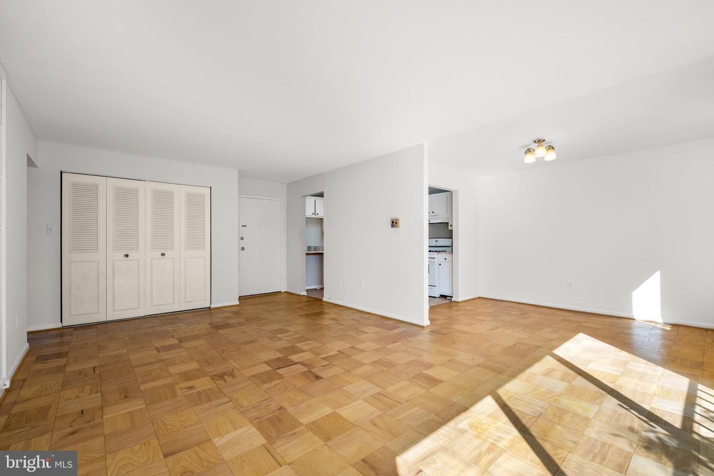 4241 COLUMBIA PIKE #305, ARLINGTON, Virginia 22204, 1 Bedroom Bedrooms, ,1 BathroomBathrooms,Residential,For sale,4241 COLUMBIA PIKE #305,VAAR2059968 MLS # VAAR2059968