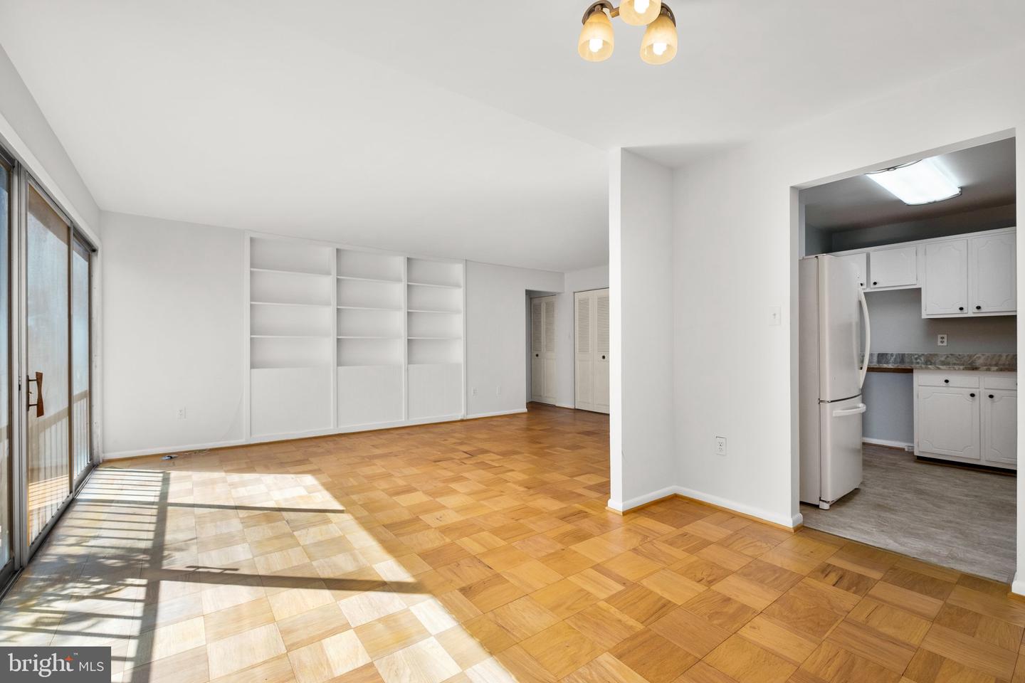 4241 COLUMBIA PIKE #305, ARLINGTON, Virginia 22204, 1 Bedroom Bedrooms, ,1 BathroomBathrooms,Residential,For sale,4241 COLUMBIA PIKE #305,VAAR2059968 MLS # VAAR2059968
