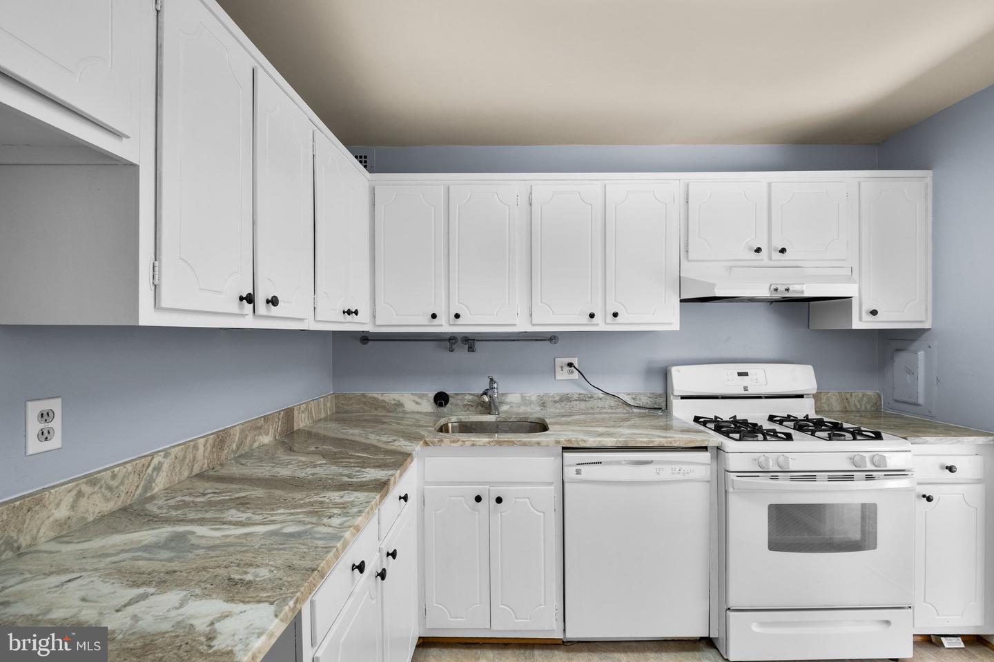 4241 COLUMBIA PIKE #305, ARLINGTON, Virginia 22204, 1 Bedroom Bedrooms, ,1 BathroomBathrooms,Residential,For sale,4241 COLUMBIA PIKE #305,VAAR2059968 MLS # VAAR2059968