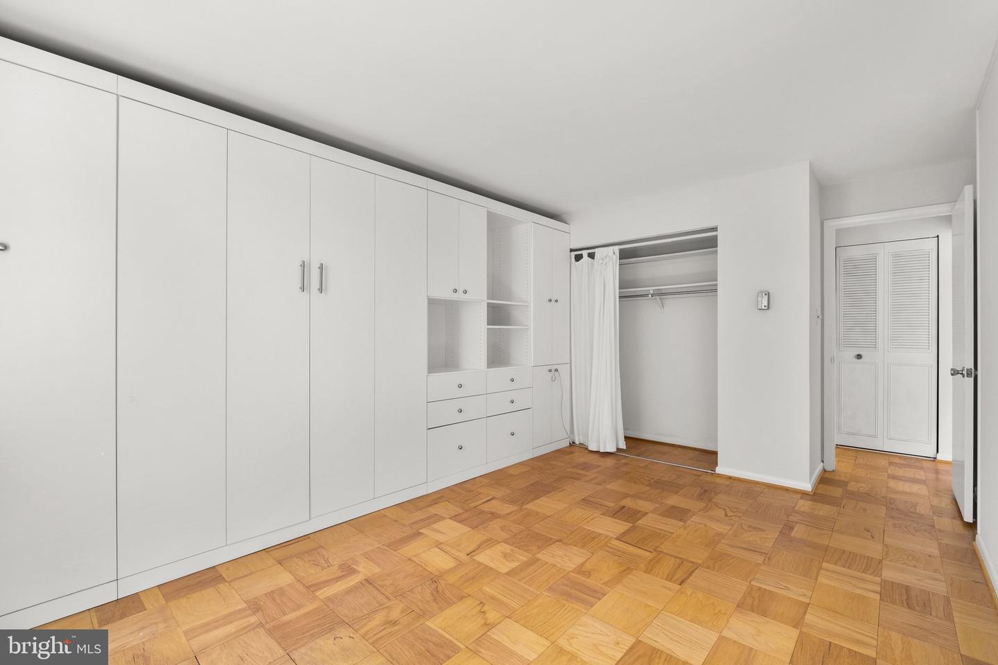 4241 COLUMBIA PIKE #305, ARLINGTON, Virginia 22204, 1 Bedroom Bedrooms, ,1 BathroomBathrooms,Residential,For sale,4241 COLUMBIA PIKE #305,VAAR2059968 MLS # VAAR2059968