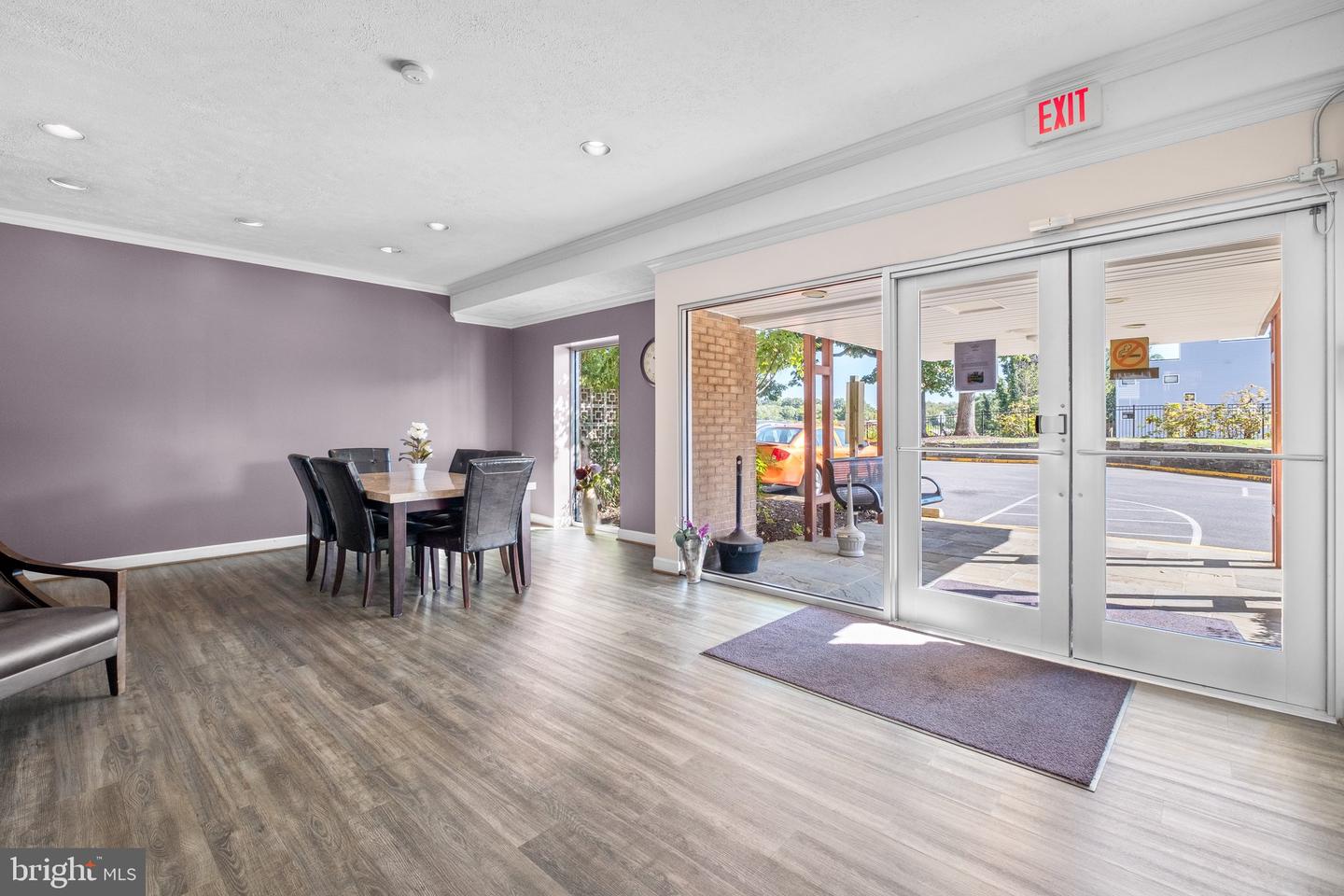 4241 COLUMBIA PIKE #305, ARLINGTON, Virginia 22204, 1 Bedroom Bedrooms, ,1 BathroomBathrooms,Residential,For sale,4241 COLUMBIA PIKE #305,VAAR2059968 MLS # VAAR2059968