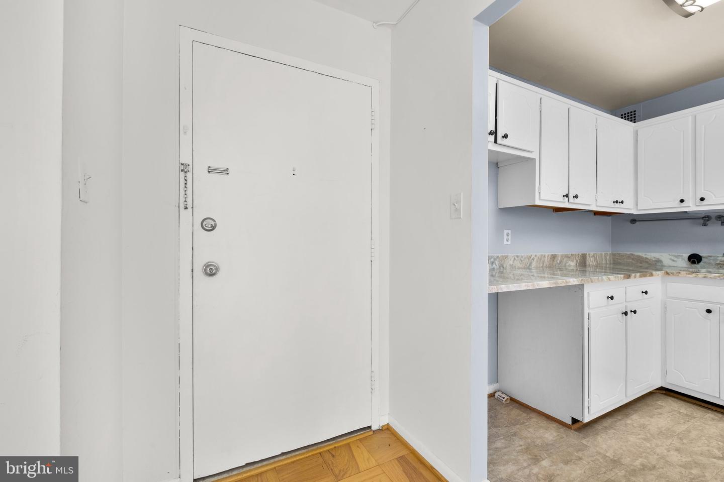 4241 COLUMBIA PIKE #305, ARLINGTON, Virginia 22204, 1 Bedroom Bedrooms, ,1 BathroomBathrooms,Residential,For sale,4241 COLUMBIA PIKE #305,VAAR2059968 MLS # VAAR2059968