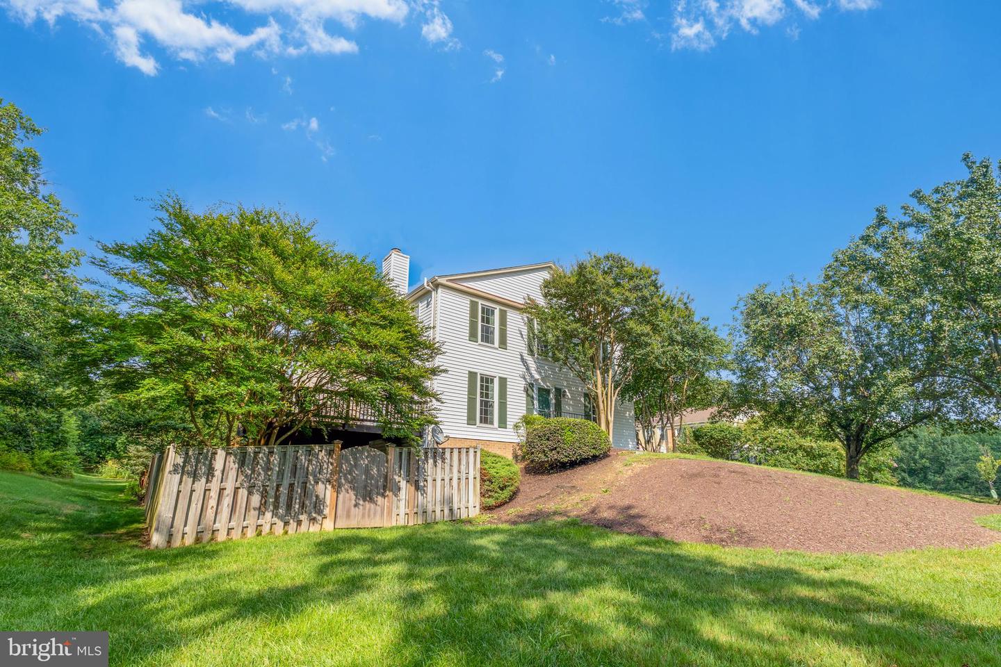 5632 RIDGE VIEW DR, ALEXANDRIA, Virginia 22310, 3 Bedrooms Bedrooms, ,2 BathroomsBathrooms,Residential,For sale,5632 RIDGE VIEW DR,VAFX2252518 MLS # VAFX2252518