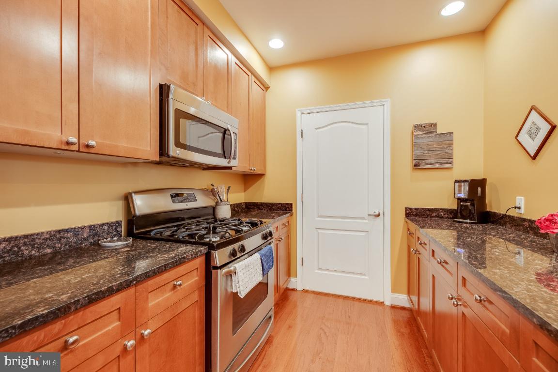 1115 CAMERON ST #114, ALEXANDRIA, Virginia 22314, 2 Bedrooms Bedrooms, ,2 BathroomsBathrooms,Residential,For sale,1115 CAMERON ST #114,VAAX2047066 MLS # VAAX2047066