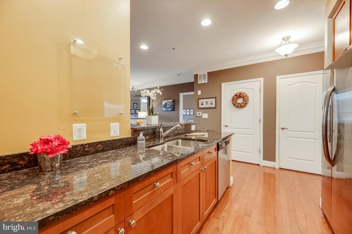 1115 CAMERON ST #114, ALEXANDRIA, Virginia 22314, 2 Bedrooms Bedrooms, ,2 BathroomsBathrooms,Residential,For sale,1115 CAMERON ST #114,VAAX2047066 MLS # VAAX2047066