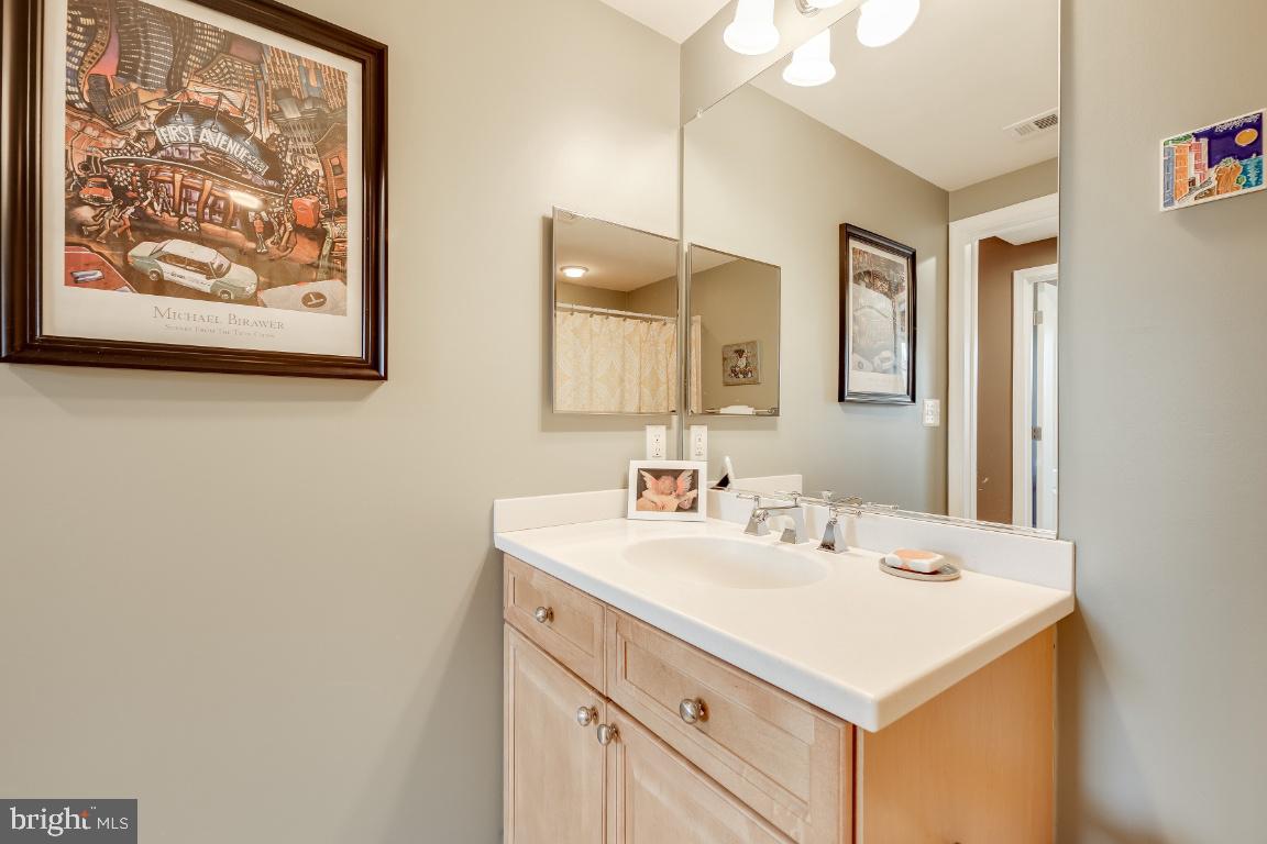 1115 CAMERON ST #114, ALEXANDRIA, Virginia 22314, 2 Bedrooms Bedrooms, ,2 BathroomsBathrooms,Residential,For sale,1115 CAMERON ST #114,VAAX2047066 MLS # VAAX2047066