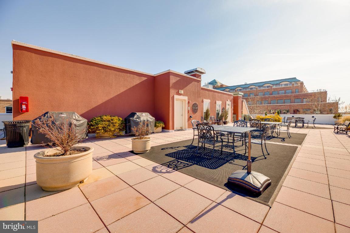 1115 CAMERON ST #114, ALEXANDRIA, Virginia 22314, 2 Bedrooms Bedrooms, ,2 BathroomsBathrooms,Residential,For sale,1115 CAMERON ST #114,VAAX2047066 MLS # VAAX2047066