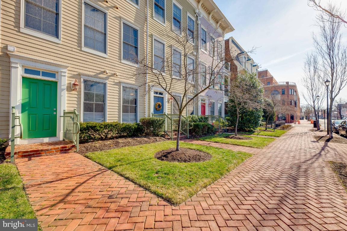 1115 CAMERON ST #114, ALEXANDRIA, Virginia 22314, 2 Bedrooms Bedrooms, ,2 BathroomsBathrooms,Residential,For sale,1115 CAMERON ST #114,VAAX2047066 MLS # VAAX2047066