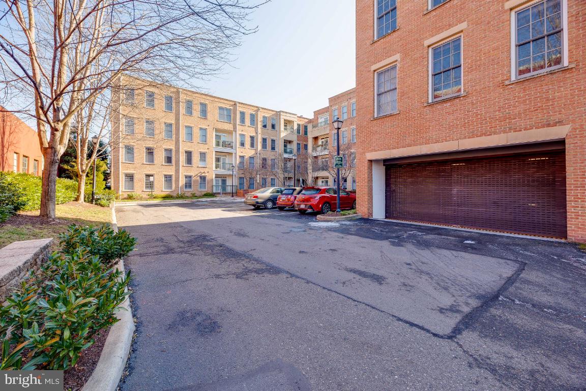 1115 CAMERON ST #114, ALEXANDRIA, Virginia 22314, 2 Bedrooms Bedrooms, ,2 BathroomsBathrooms,Residential,For sale,1115 CAMERON ST #114,VAAX2047066 MLS # VAAX2047066
