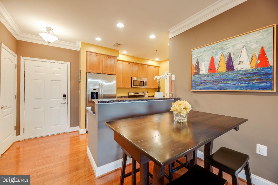 1115 CAMERON ST #114, ALEXANDRIA, Virginia 22314, 2 Bedrooms Bedrooms, ,2 BathroomsBathrooms,Residential,For sale,1115 CAMERON ST #114,VAAX2047066 MLS # VAAX2047066