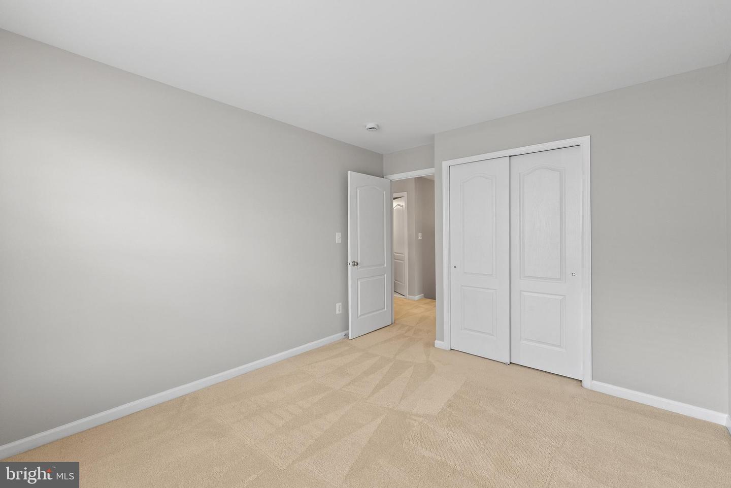 19608 EDGEMONT SQ, ASHBURN, Virginia 20147, 3 Bedrooms Bedrooms, ,2 BathroomsBathrooms,Residential,For sale,19608 EDGEMONT SQ,VALO2100830 MLS # VALO2100830