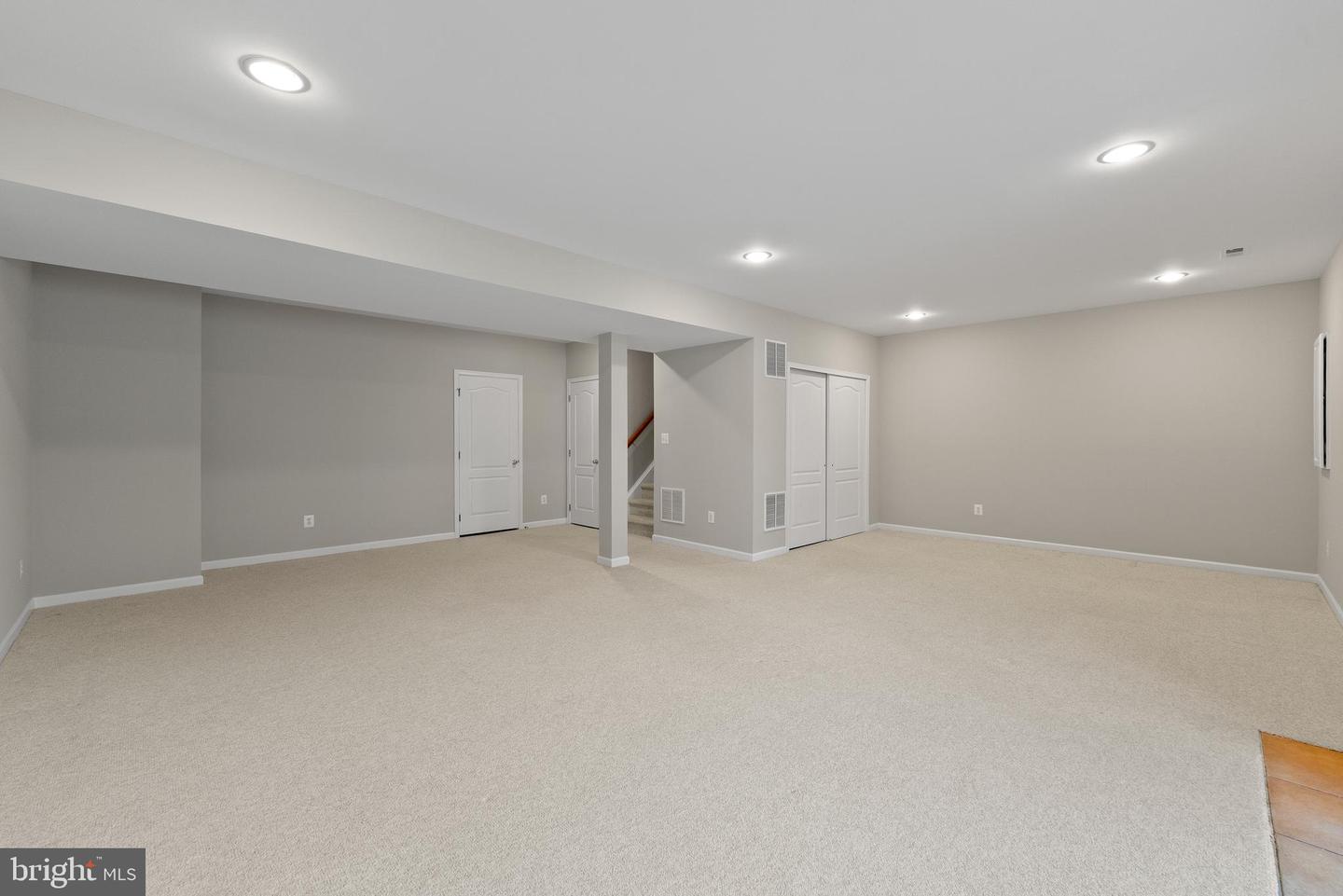 19608 EDGEMONT SQ, ASHBURN, Virginia 20147, 3 Bedrooms Bedrooms, ,2 BathroomsBathrooms,Residential,For sale,19608 EDGEMONT SQ,VALO2100830 MLS # VALO2100830