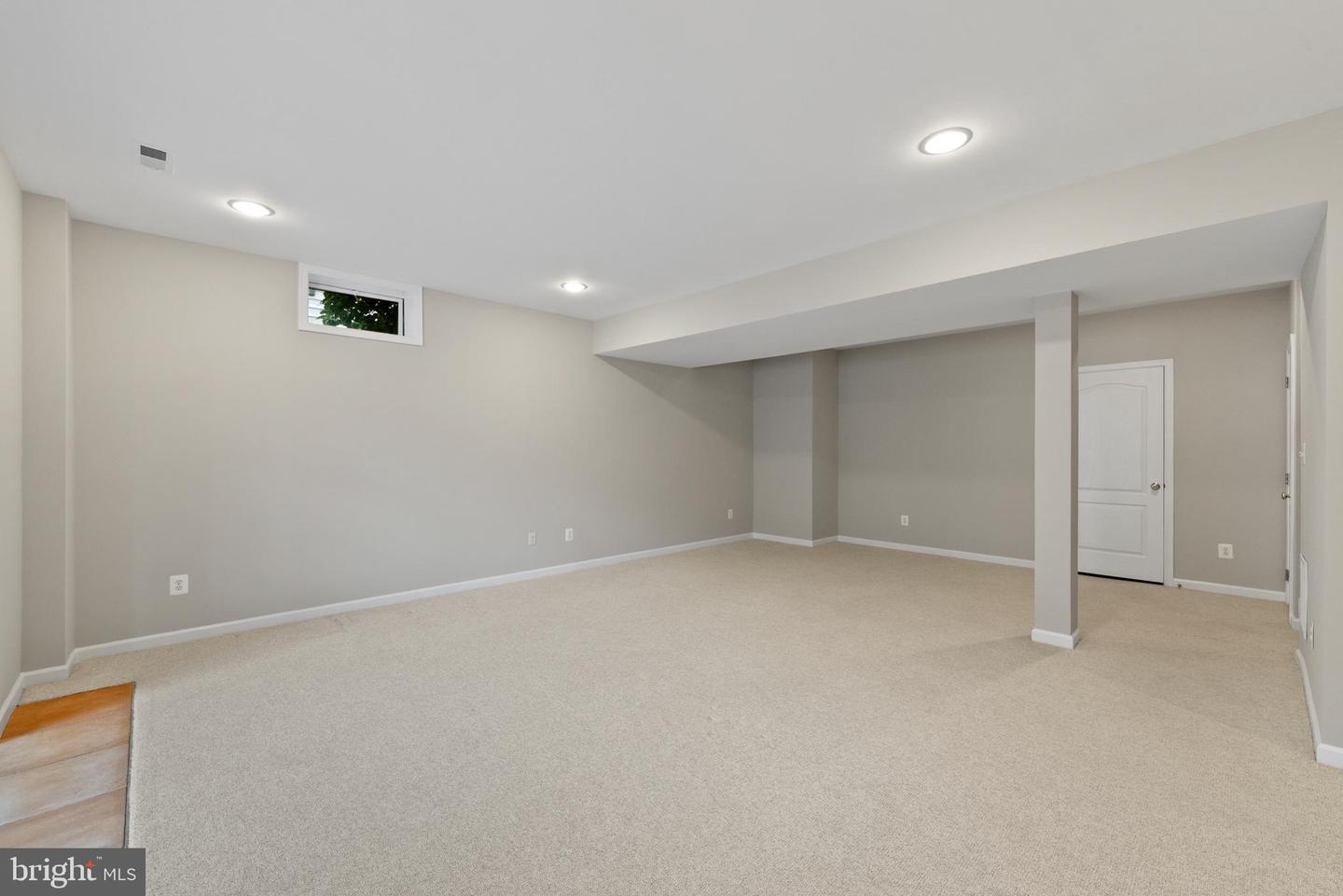 19608 EDGEMONT SQ, ASHBURN, Virginia 20147, 3 Bedrooms Bedrooms, ,2 BathroomsBathrooms,Residential,For sale,19608 EDGEMONT SQ,VALO2100830 MLS # VALO2100830