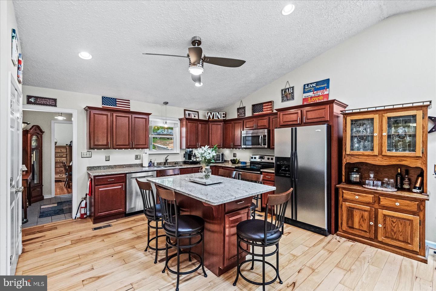 452 LAKE CAROLINE DR, RUTHER GLEN, Virginia 22546, 3 Bedrooms Bedrooms, ,2 BathroomsBathrooms,Residential,For sale,452 LAKE CAROLINE DR,VACV2008424 MLS # VACV2008424