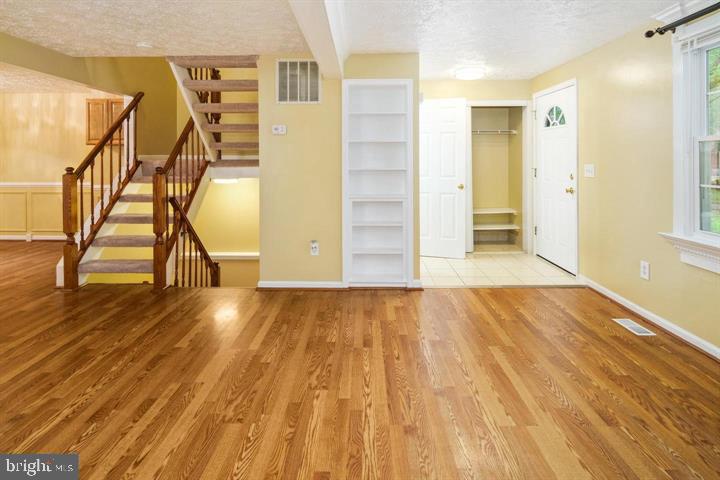 1120 STEVENSON CT, HERNDON, Virginia 20170, 3 Bedrooms Bedrooms, ,3 BathroomsBathrooms,Residential,For sale,1120 STEVENSON CT,VAFX2252902 MLS # VAFX2252902
