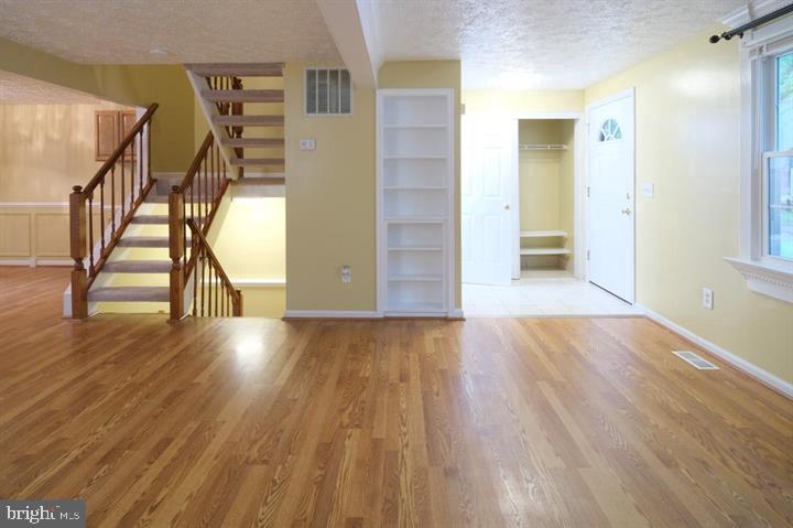 1120 STEVENSON CT, HERNDON, Virginia 20170, 3 Bedrooms Bedrooms, ,3 BathroomsBathrooms,Residential,For sale,1120 STEVENSON CT,VAFX2252902 MLS # VAFX2252902