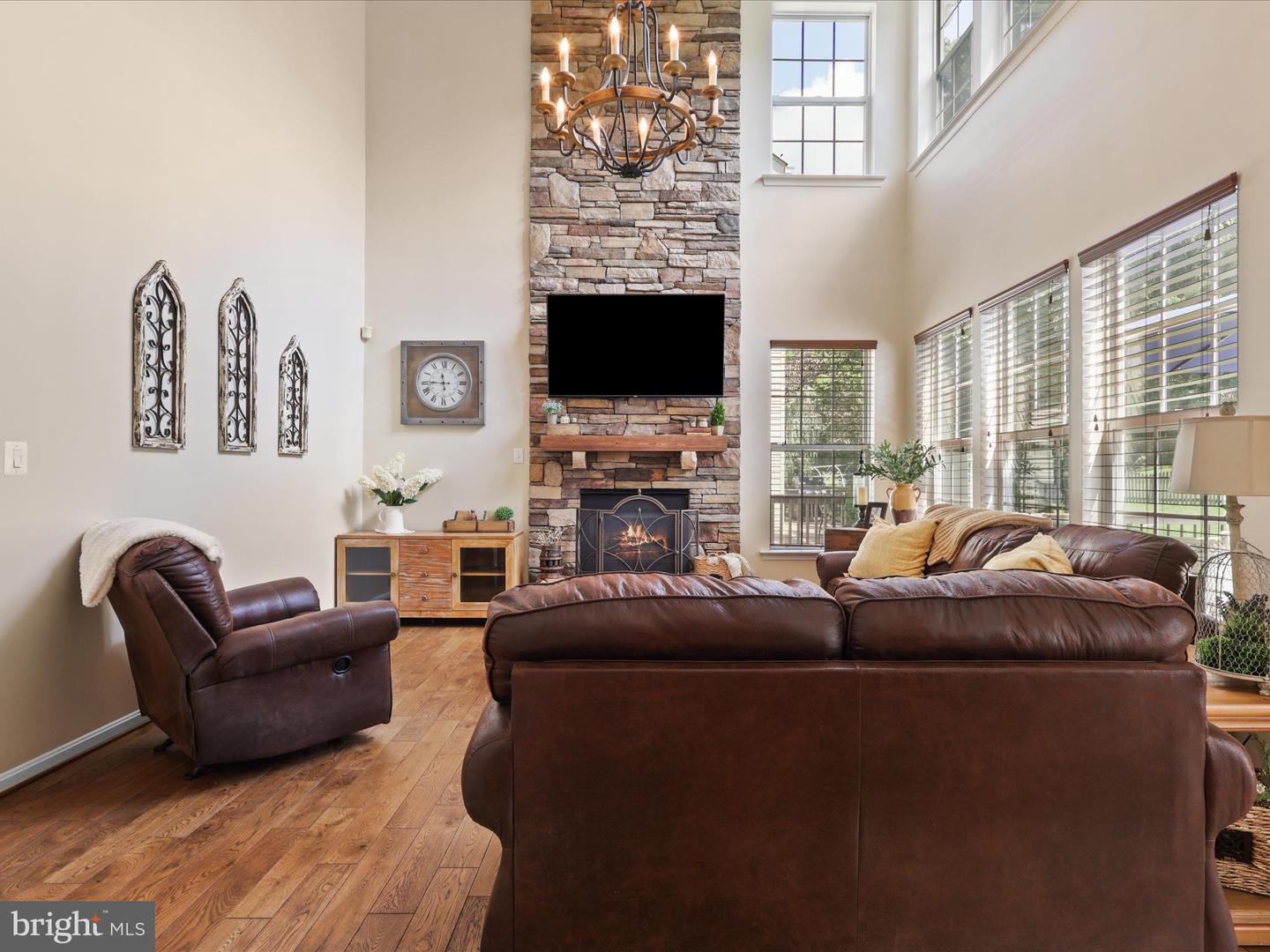 25530 CHILMARK DR, CHANTILLY, Virginia 20152, 4 Bedrooms Bedrooms, ,3 BathroomsBathrooms,Residential,For sale,25530 CHILMARK DR,VALO2100988 MLS # VALO2100988