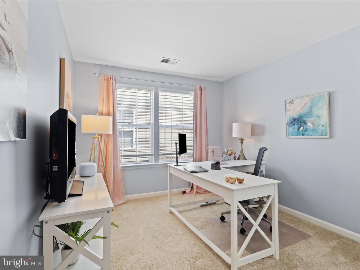 25530 CHILMARK DR, CHANTILLY, Virginia 20152, 4 Bedrooms Bedrooms, ,3 BathroomsBathrooms,Residential,For sale,25530 CHILMARK DR,VALO2100988 MLS # VALO2100988