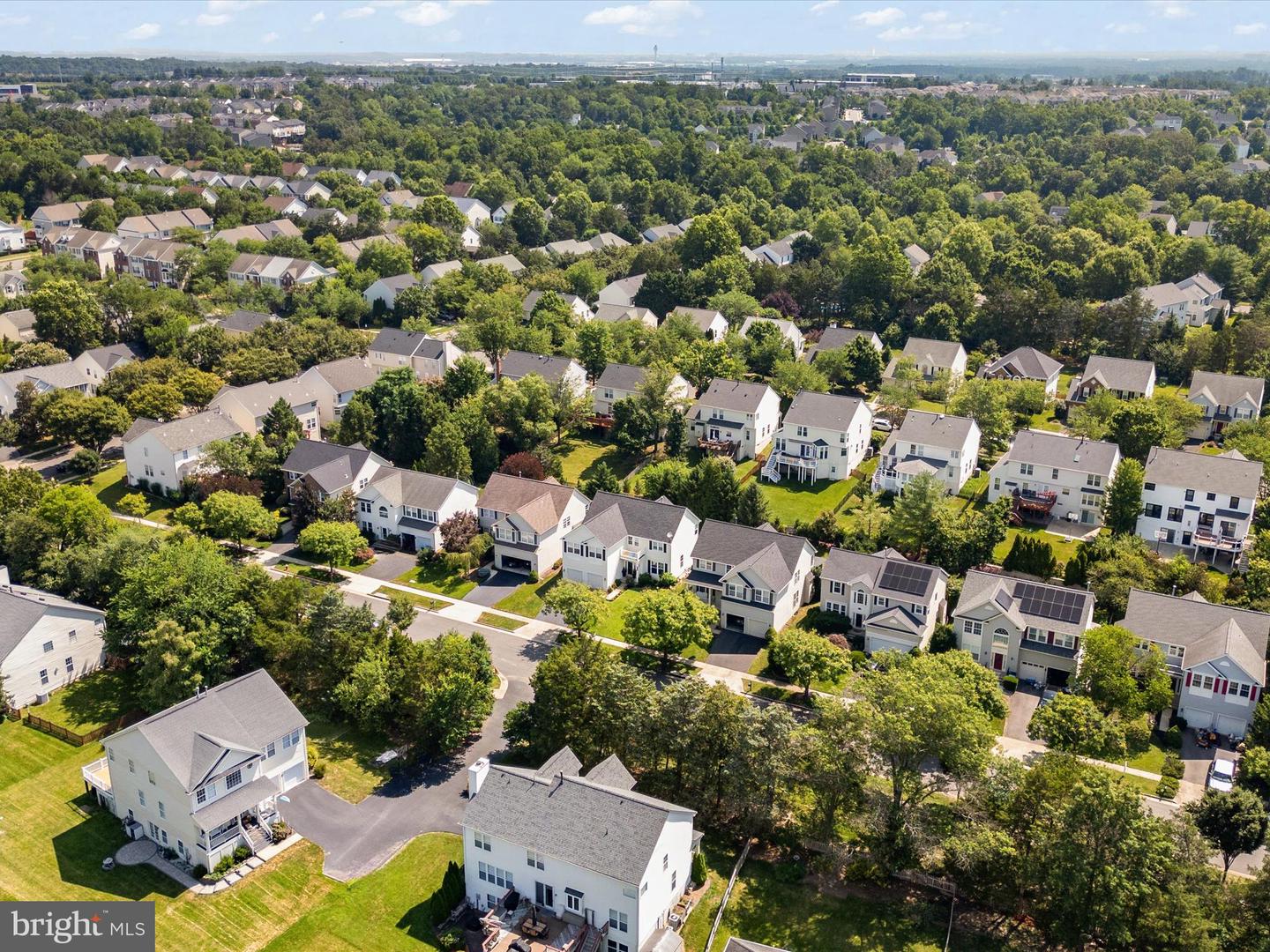 25530 CHILMARK DR, CHANTILLY, Virginia 20152, 4 Bedrooms Bedrooms, ,3 BathroomsBathrooms,Residential,For sale,25530 CHILMARK DR,VALO2100988 MLS # VALO2100988