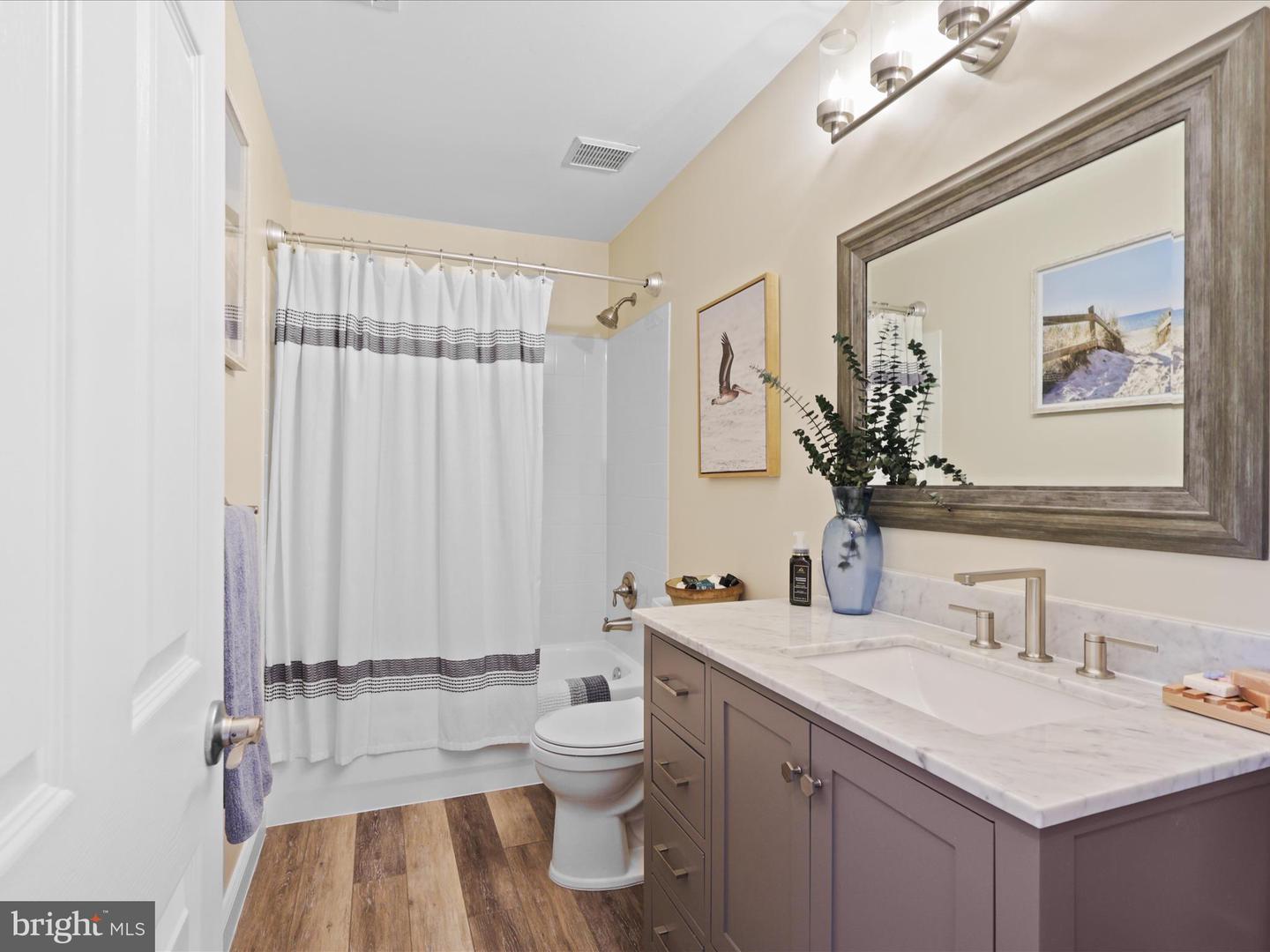 25530 CHILMARK DR, CHANTILLY, Virginia 20152, 4 Bedrooms Bedrooms, ,3 BathroomsBathrooms,Residential,For sale,25530 CHILMARK DR,VALO2100988 MLS # VALO2100988