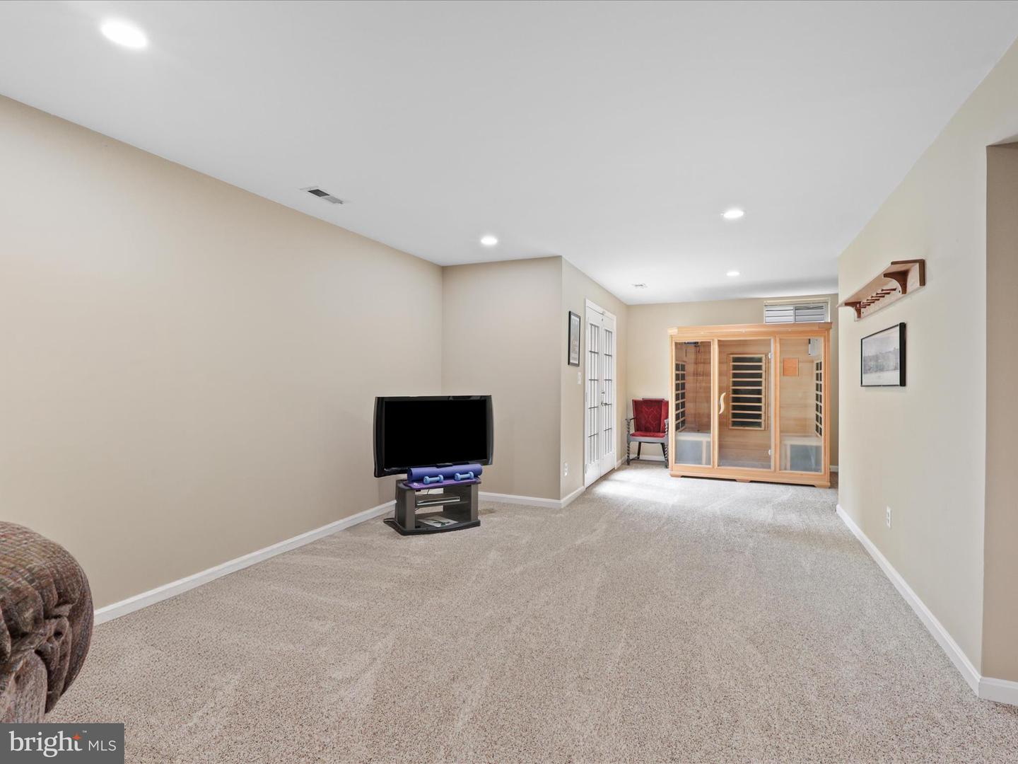 25530 CHILMARK DR, CHANTILLY, Virginia 20152, 4 Bedrooms Bedrooms, ,3 BathroomsBathrooms,Residential,For sale,25530 CHILMARK DR,VALO2100988 MLS # VALO2100988
