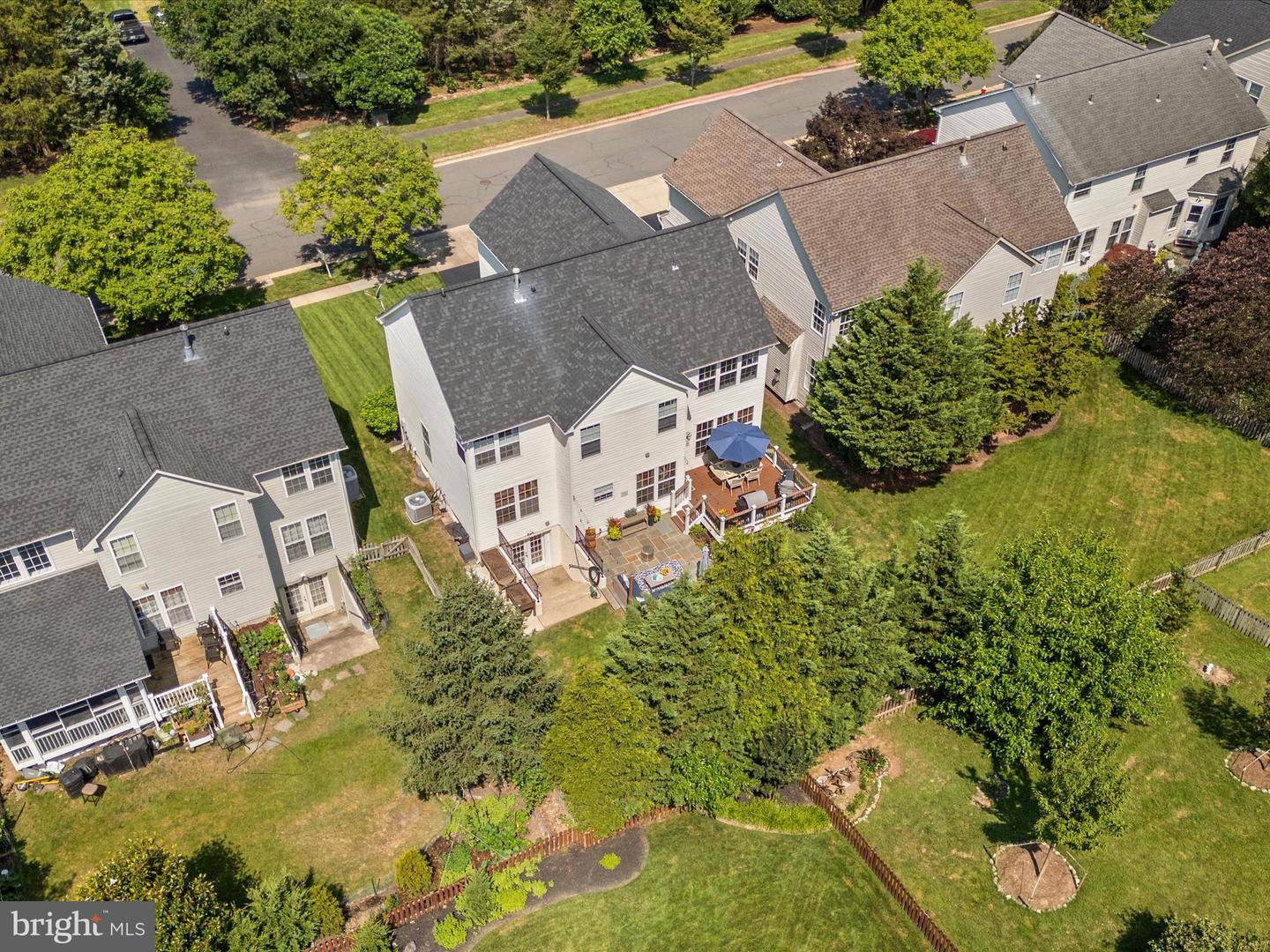 25530 CHILMARK DR, CHANTILLY, Virginia 20152, 4 Bedrooms Bedrooms, ,3 BathroomsBathrooms,Residential,For sale,25530 CHILMARK DR,VALO2100988 MLS # VALO2100988
