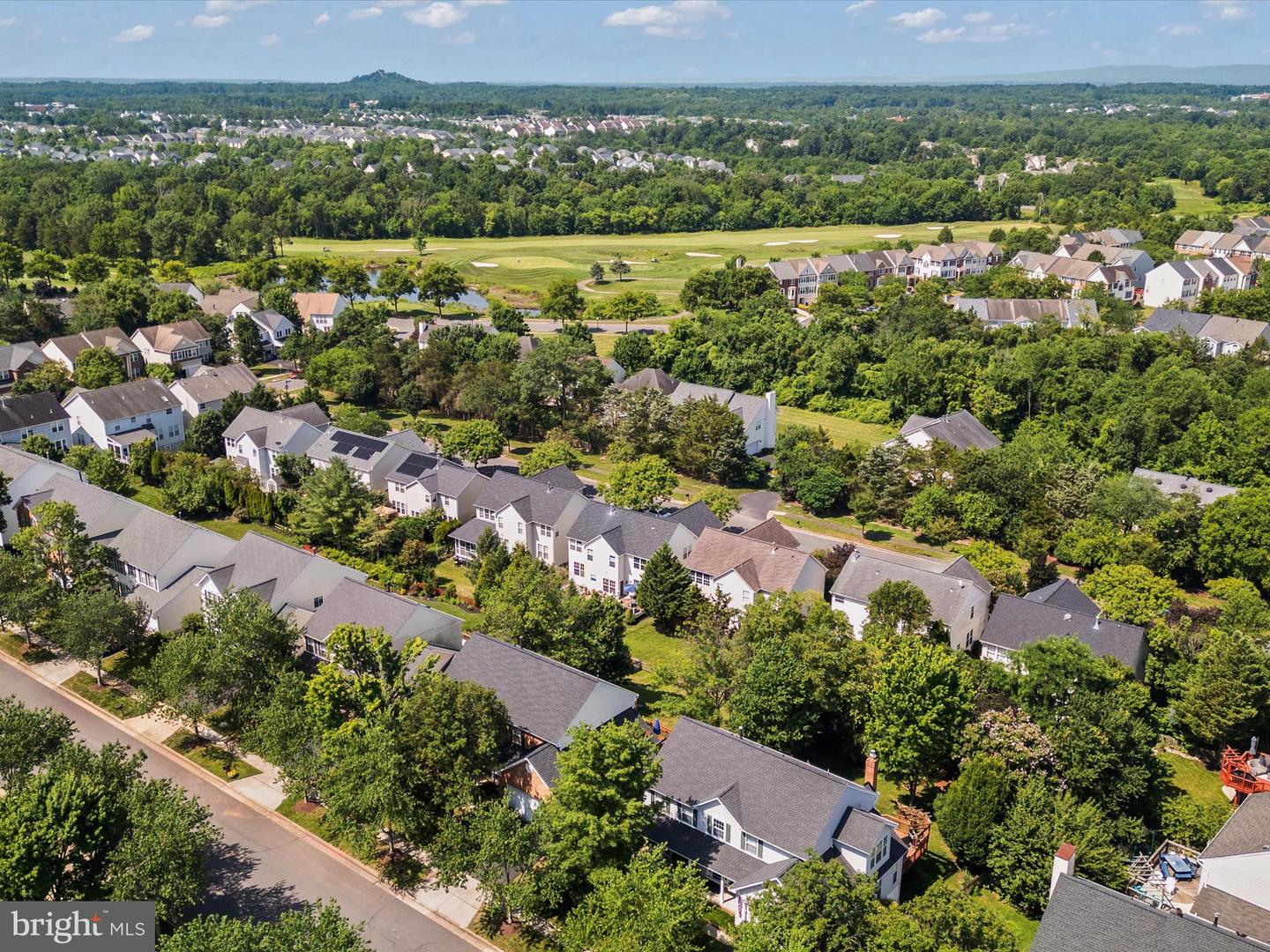 25530 CHILMARK DR, CHANTILLY, Virginia 20152, 4 Bedrooms Bedrooms, ,3 BathroomsBathrooms,Residential,For sale,25530 CHILMARK DR,VALO2100988 MLS # VALO2100988