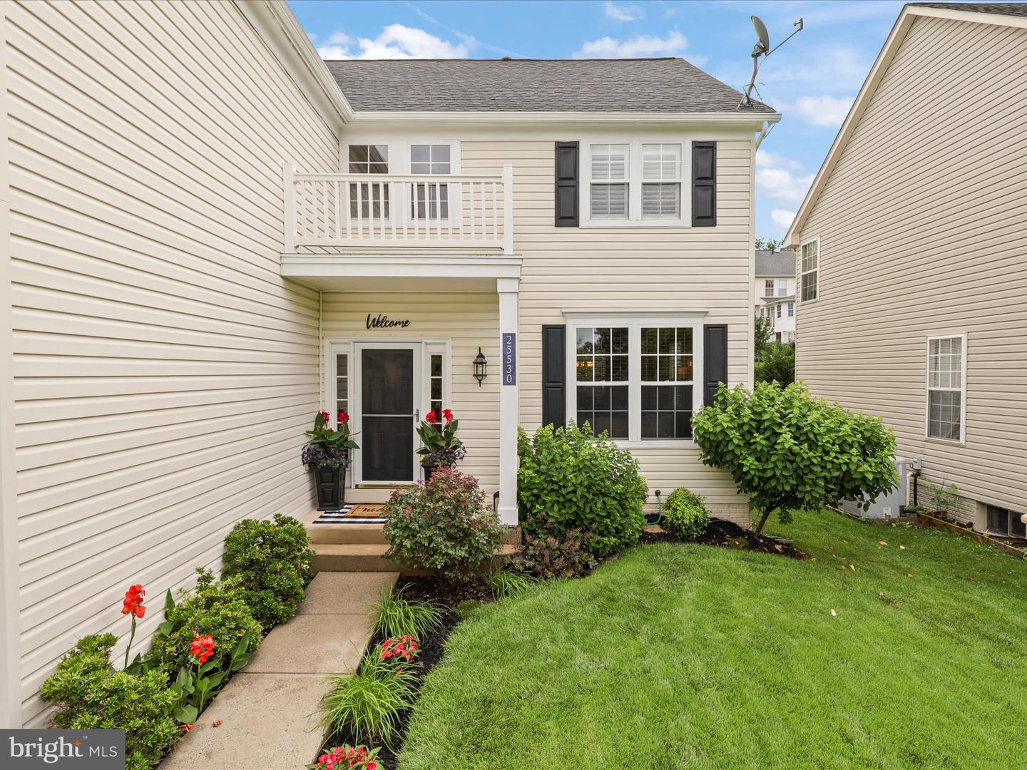 25530 CHILMARK DR, CHANTILLY, Virginia 20152, 4 Bedrooms Bedrooms, ,3 BathroomsBathrooms,Residential,For sale,25530 CHILMARK DR,VALO2100988 MLS # VALO2100988