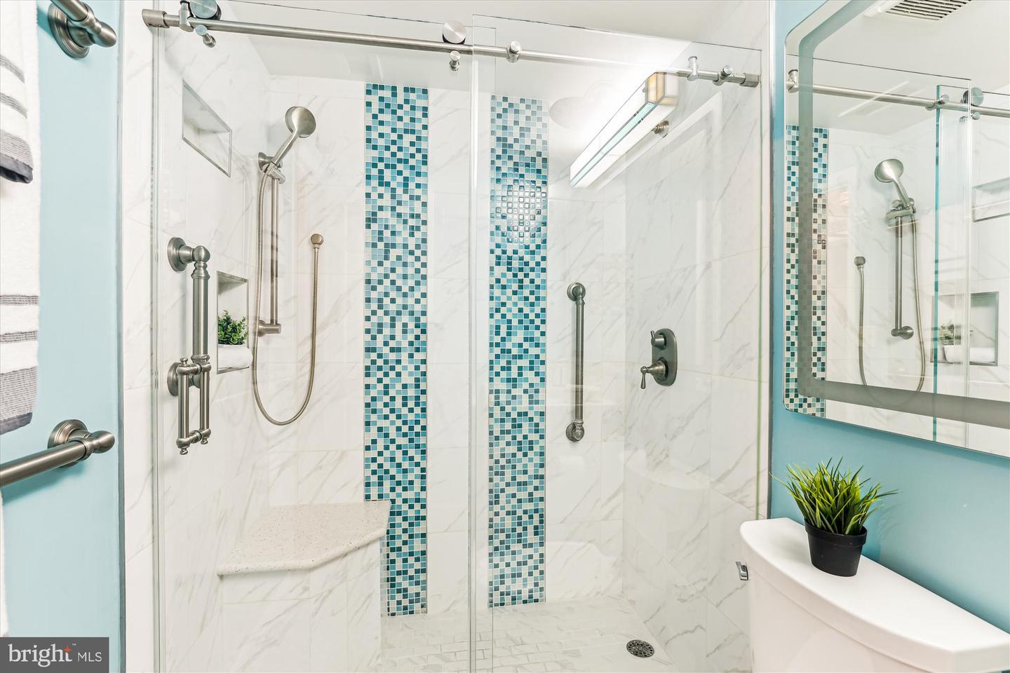 801 S PITT ST #326, ALEXANDRIA, Virginia 22314, 1 Bedroom Bedrooms, ,1 BathroomBathrooms,Residential,For sale,801 S PITT ST #326,VAAX2047110 MLS # VAAX2047110