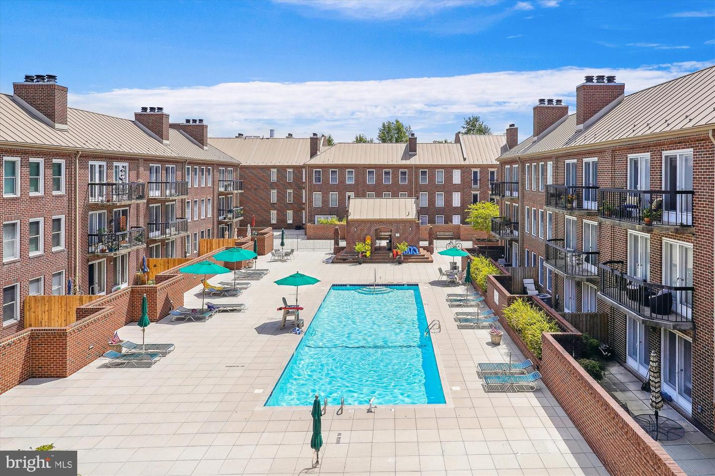 801 S PITT ST #326, ALEXANDRIA, Virginia 22314, 1 Bedroom Bedrooms, ,1 BathroomBathrooms,Residential,For sale,801 S PITT ST #326,VAAX2047110 MLS # VAAX2047110